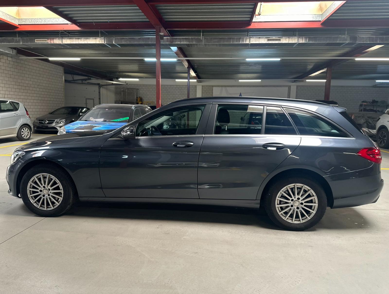 MERCEDES-BENZ C 200 BlueTEC 7G-Tronic-showroom-element-1