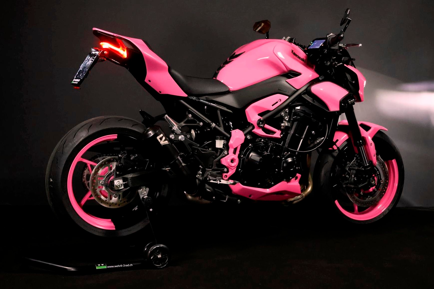 KAWASAKI Z 900 (91/70/35 KW) *Barbie Edition* Level 3-image-9