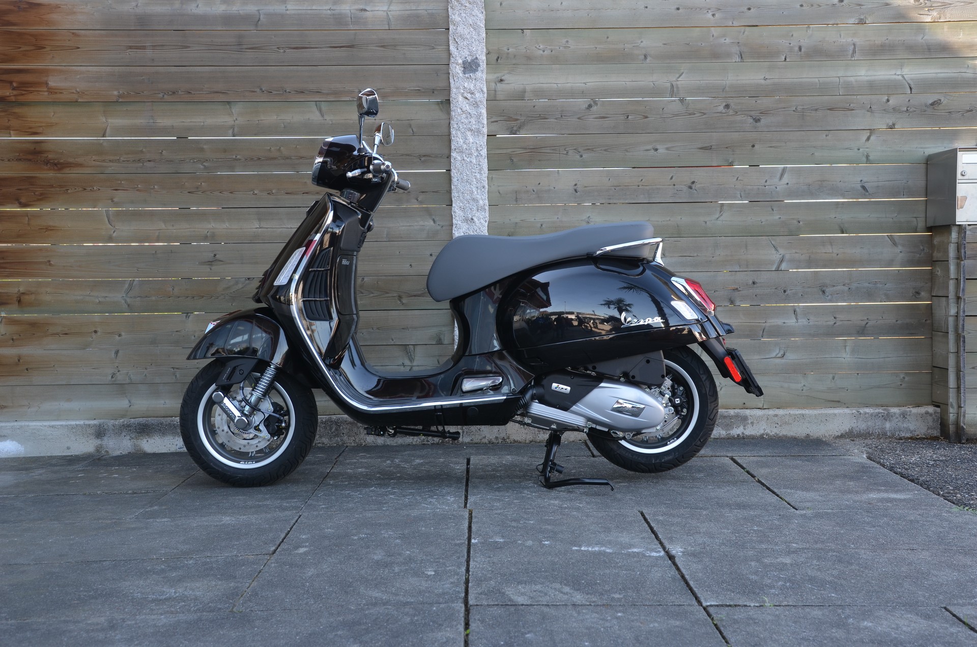 PIAGGIO Vespa GTS 125 RST Euro 5+-image-2