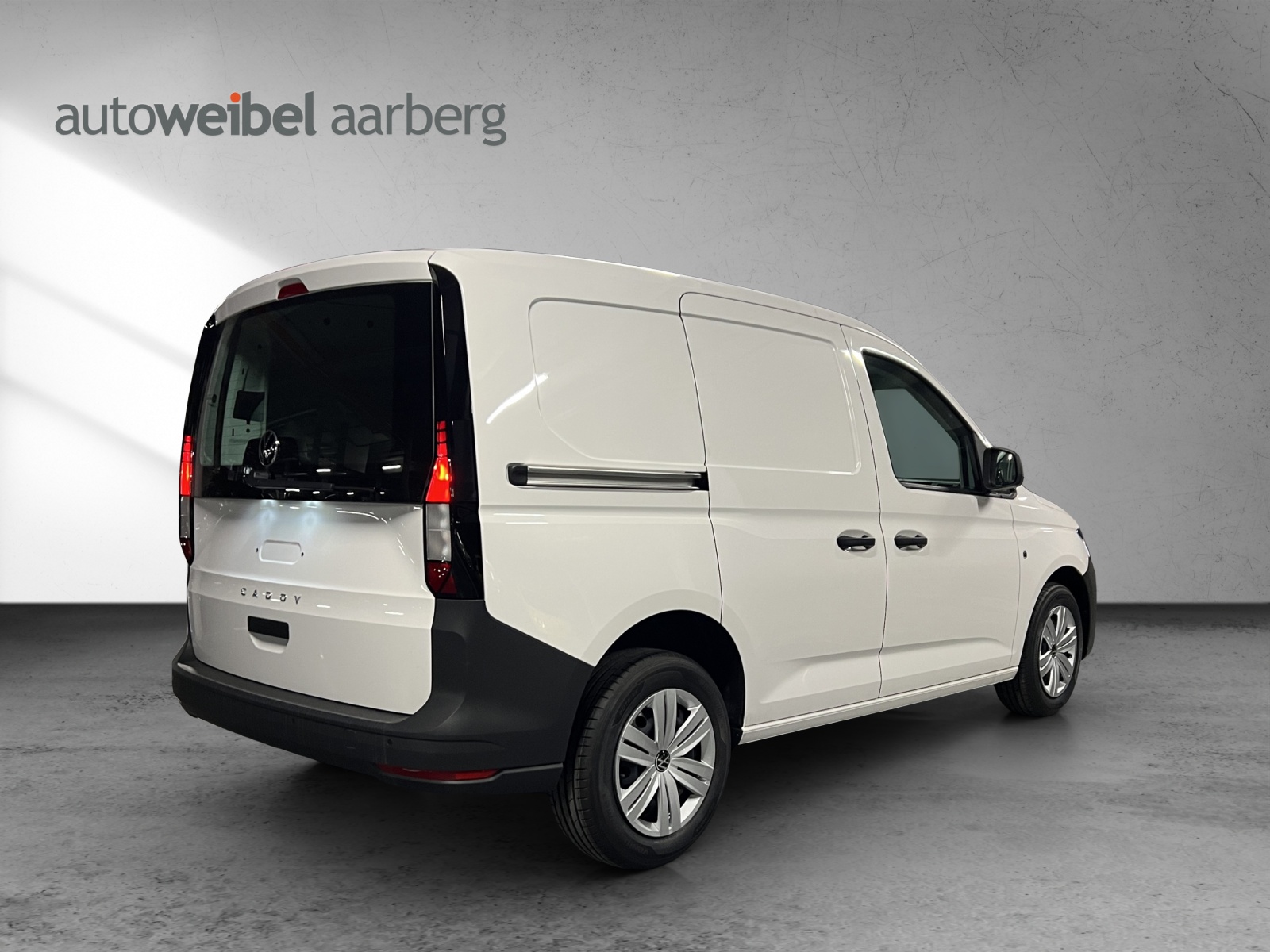 VW Caddy Cargo 1.5 TSI Entry-showroom-element-1