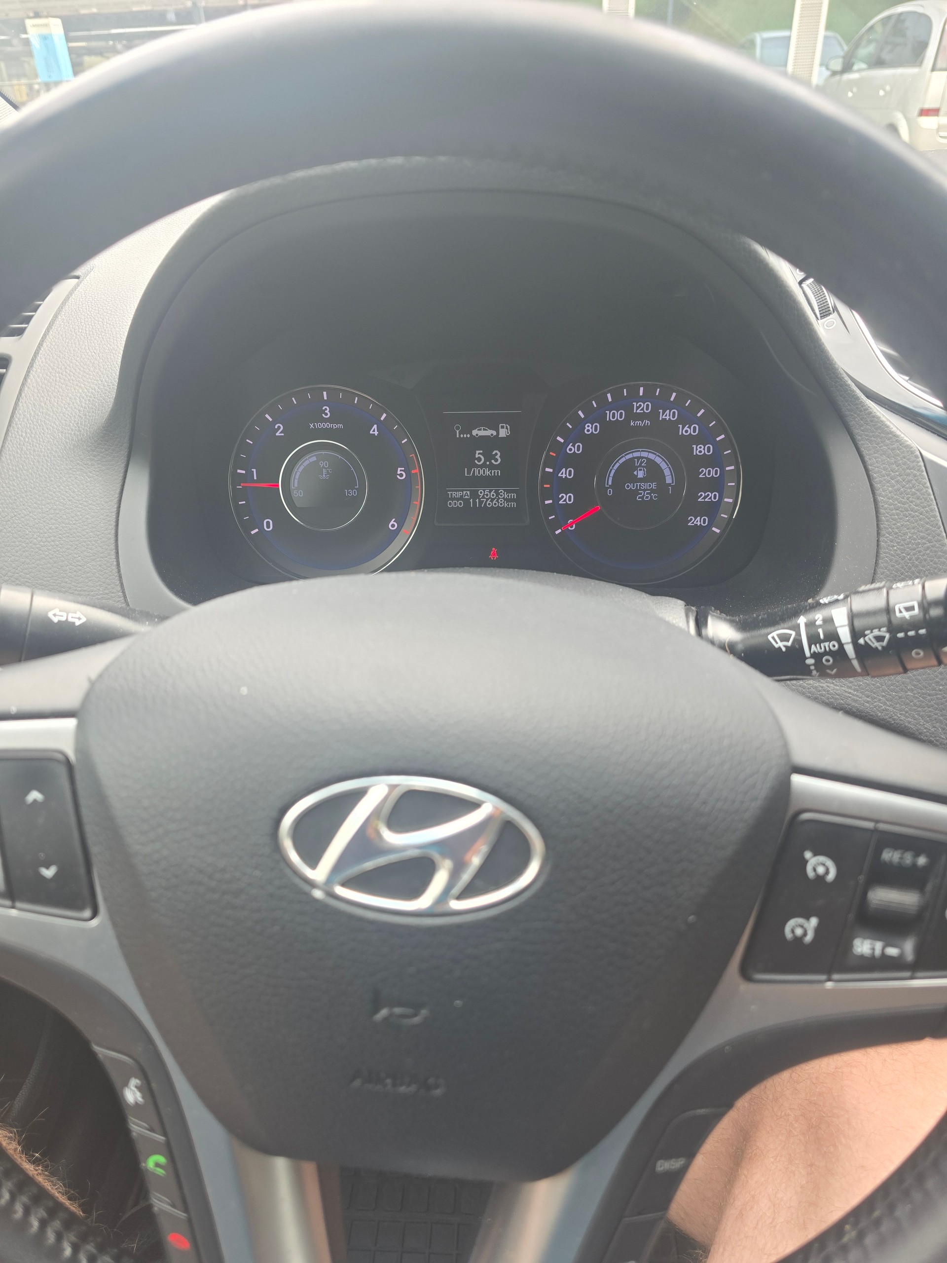 HYUNDAI i40 Wagon 1.7 CRDI Style-image-5