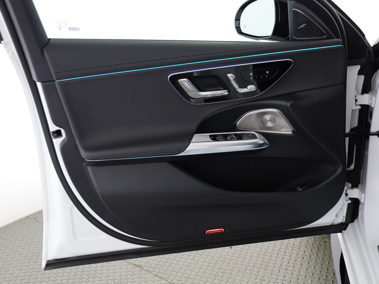 MERCEDES-BENZ E 53 Hybrid T 4Matic+ 9G-Tronic-image-10