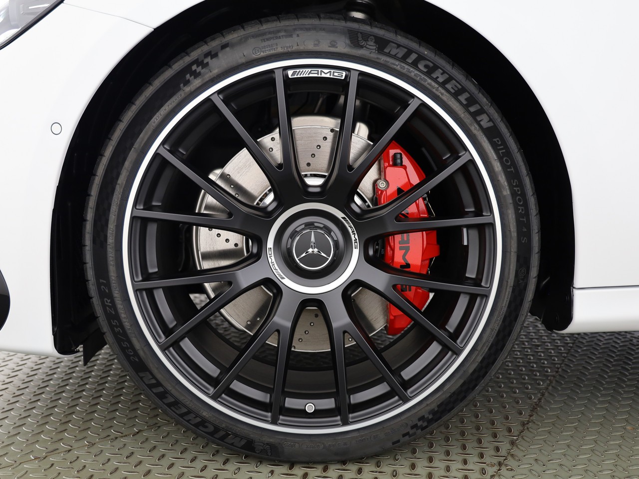 MERCEDES-BENZ E 53 Hybrid T 4Matic+ 9G-Tronic-image-19