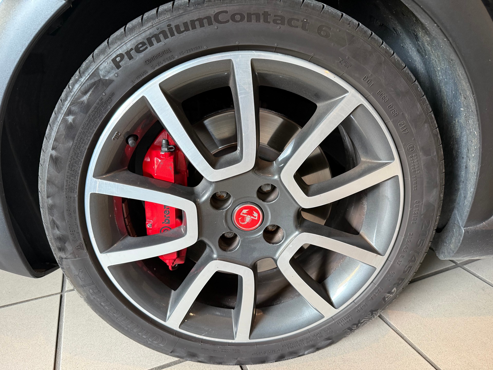 FIAT Punto 1.4 16V Turbo Abarth-image-6