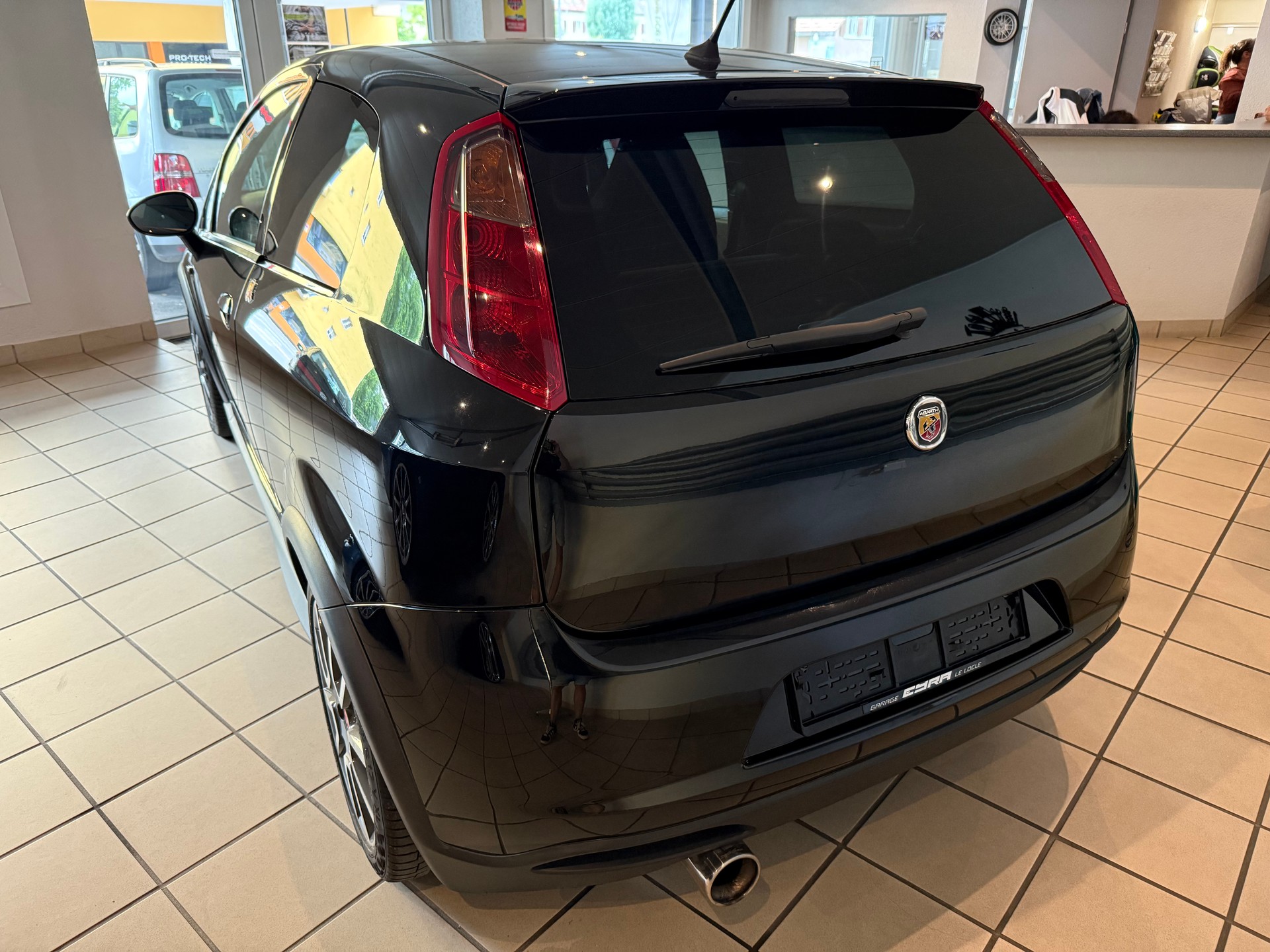 FIAT Punto 1.4 16V Turbo Abarth-showroom-element-2