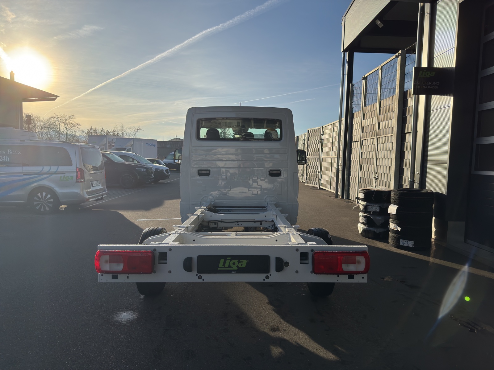 VW Crafter 35 Kab.-Ch. 3640 2.0 TDI 140-image-9