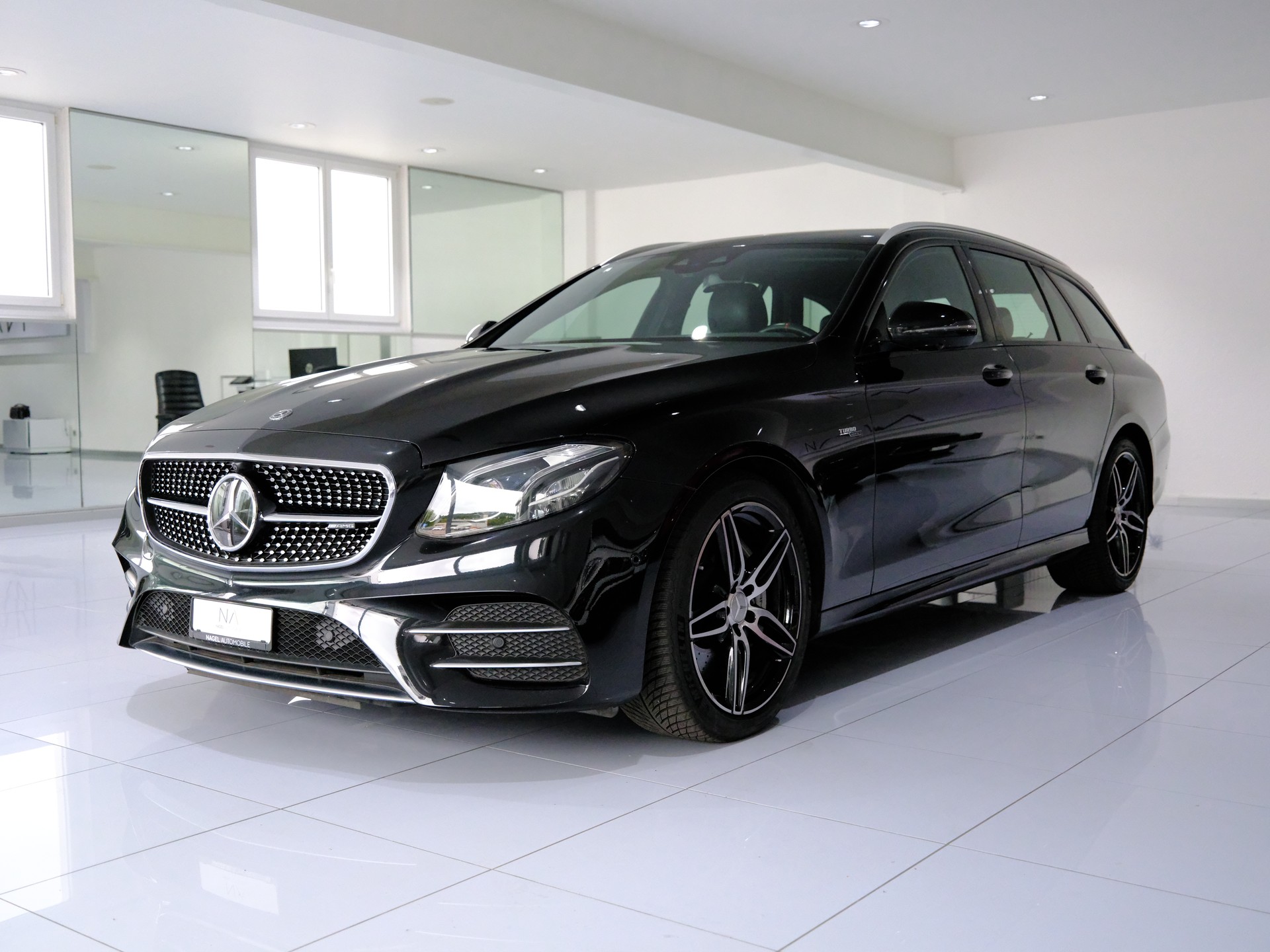 MERCEDES-BENZ E 53 AMG 4Matic 9G-Tronic-image-6