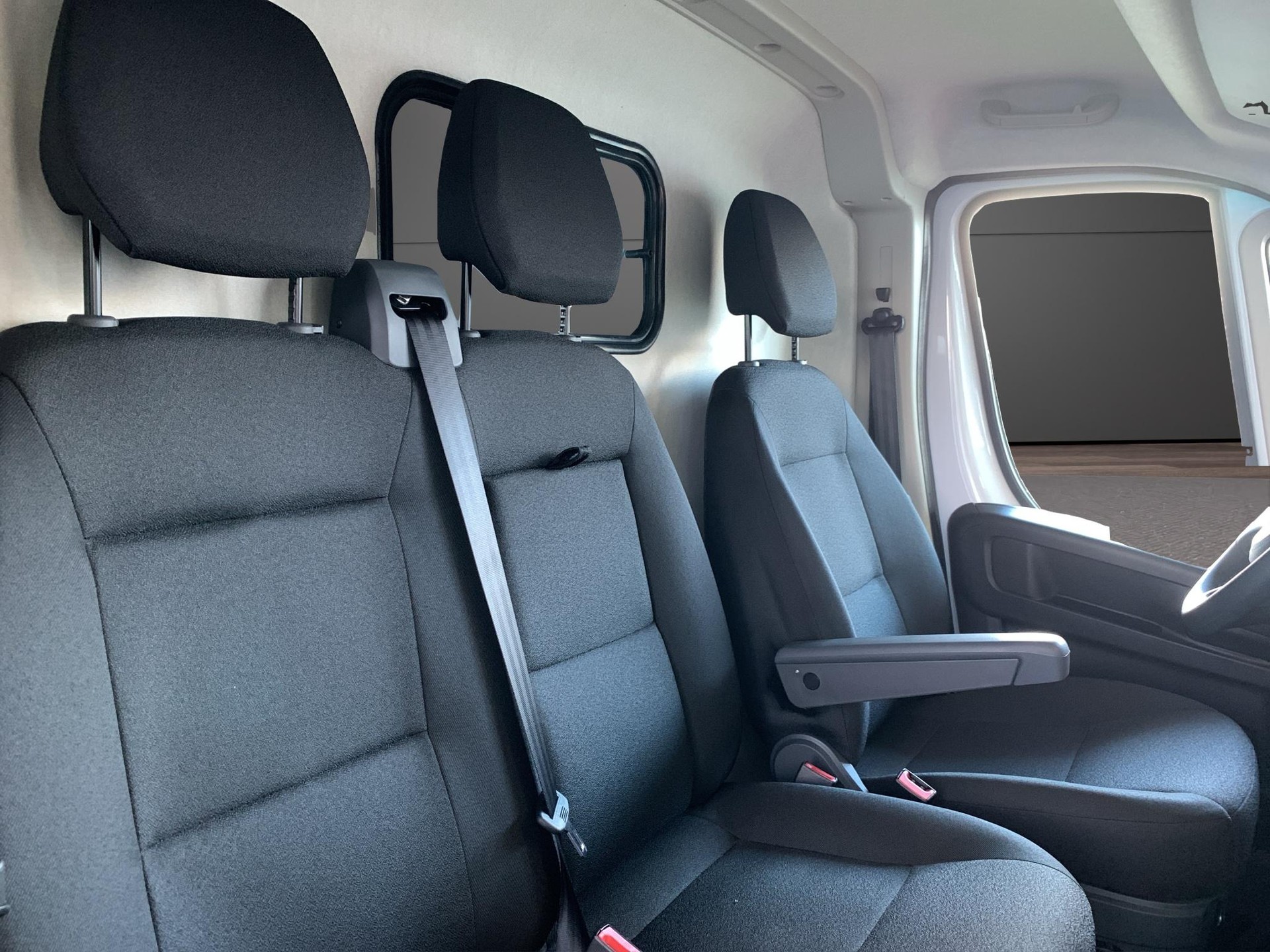 CITROEN Jumper Kaw. 35 L2H2 2.2 BlueHDi 140 S/S-image-14