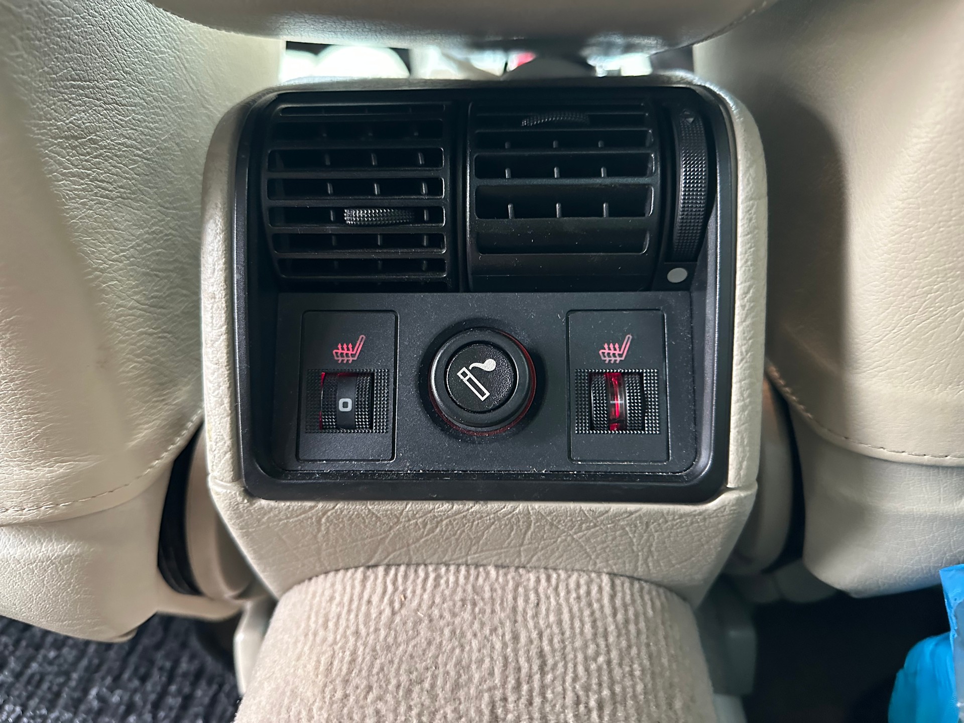 AUDI A6 2.5 TDI 140-image-12