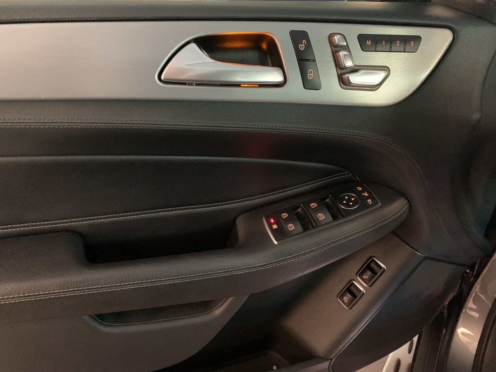 MERCEDES-BENZ GLE 43 AMG Exec.4Matic-image-9