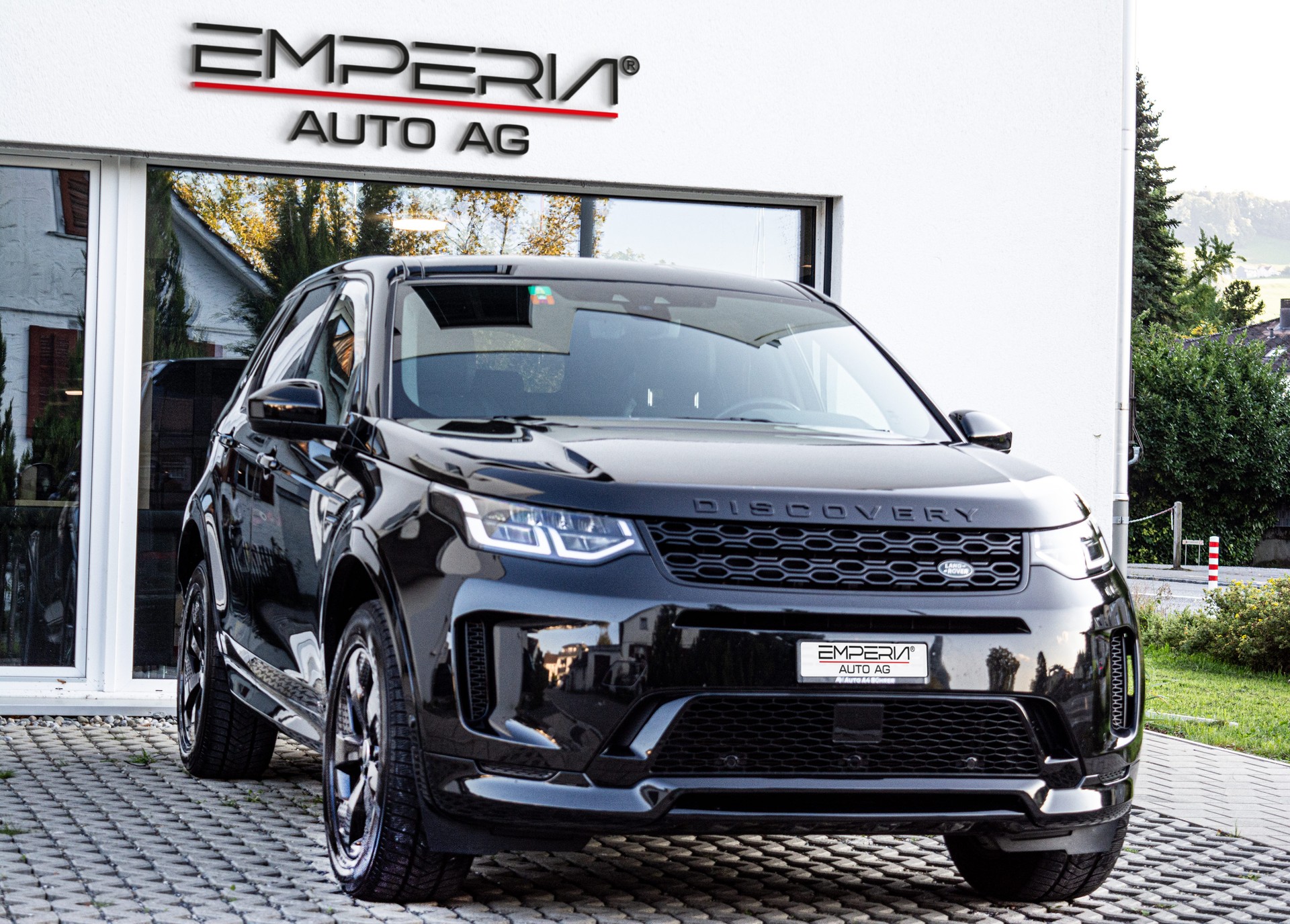LAND ROVER Discovery Sport R Dyn P200 2.0 Si4 MHEV HSE BLACK PACK-showroom-element-1