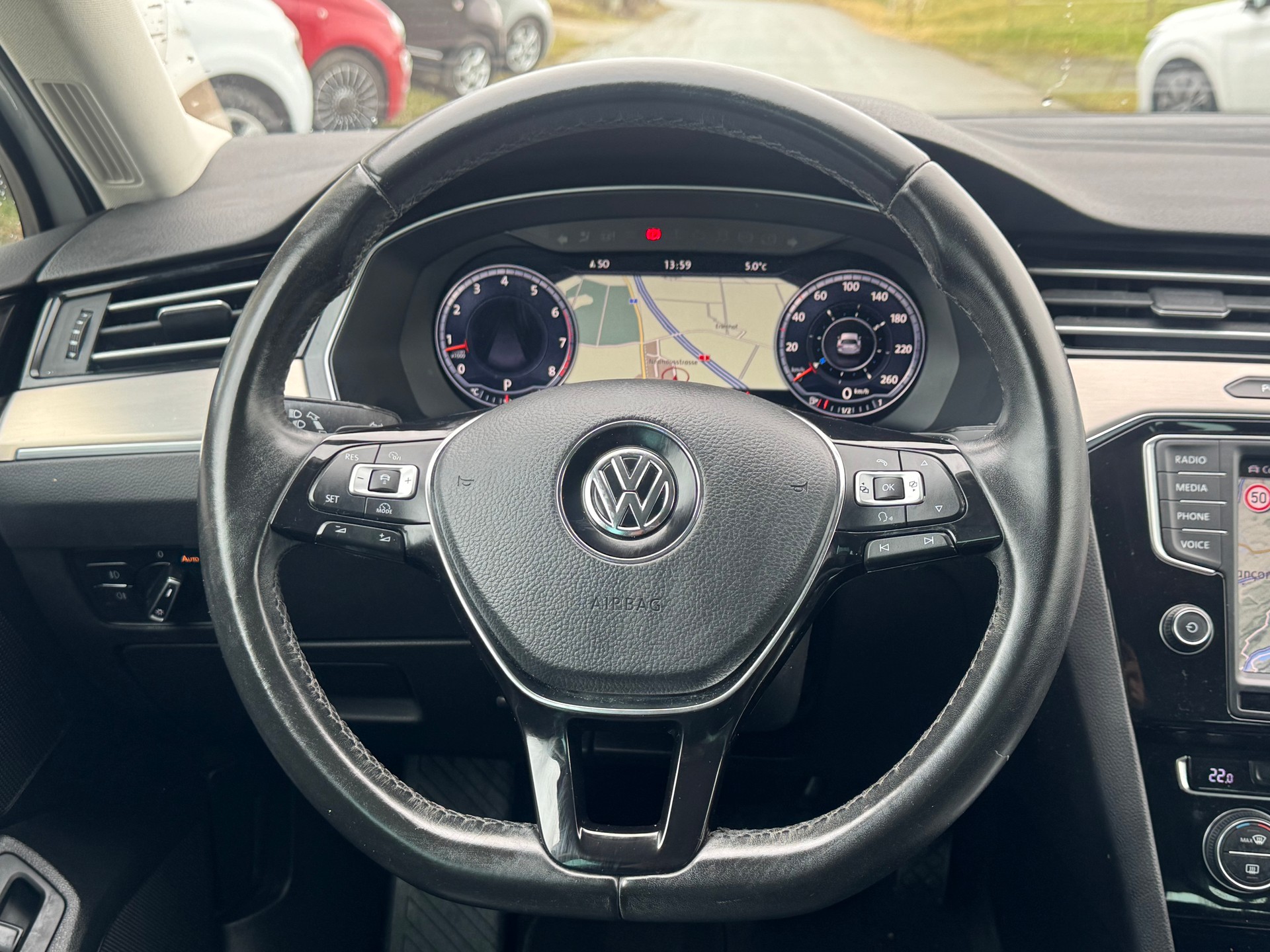 VW Passat Variant 1.4 TSI ACT BMT Highline DSG-image-15