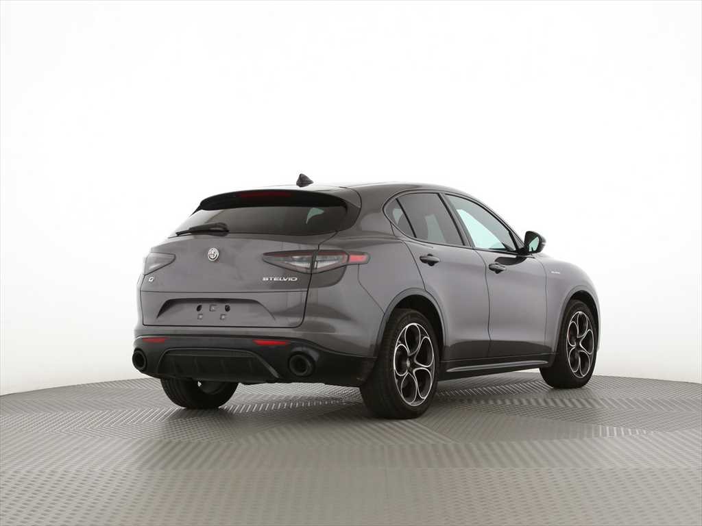 ALFA ROMEO Stelvio 2.0 Veloce Q4 AT8-image-1