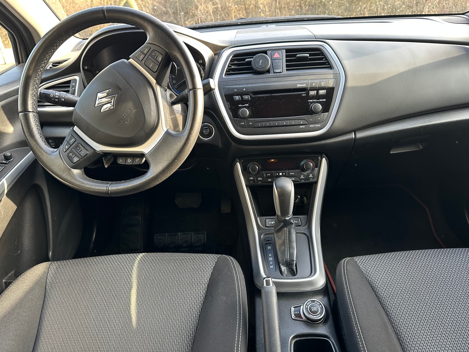 SUZUKI SX4 S-Cross 1.6 16V GL Top 4WD CVT7-image-4