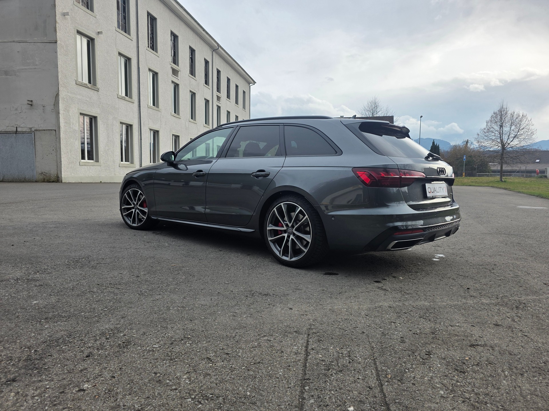 AUDI A4 Avant 45 TFSI S line S-tronic quattro-image-15