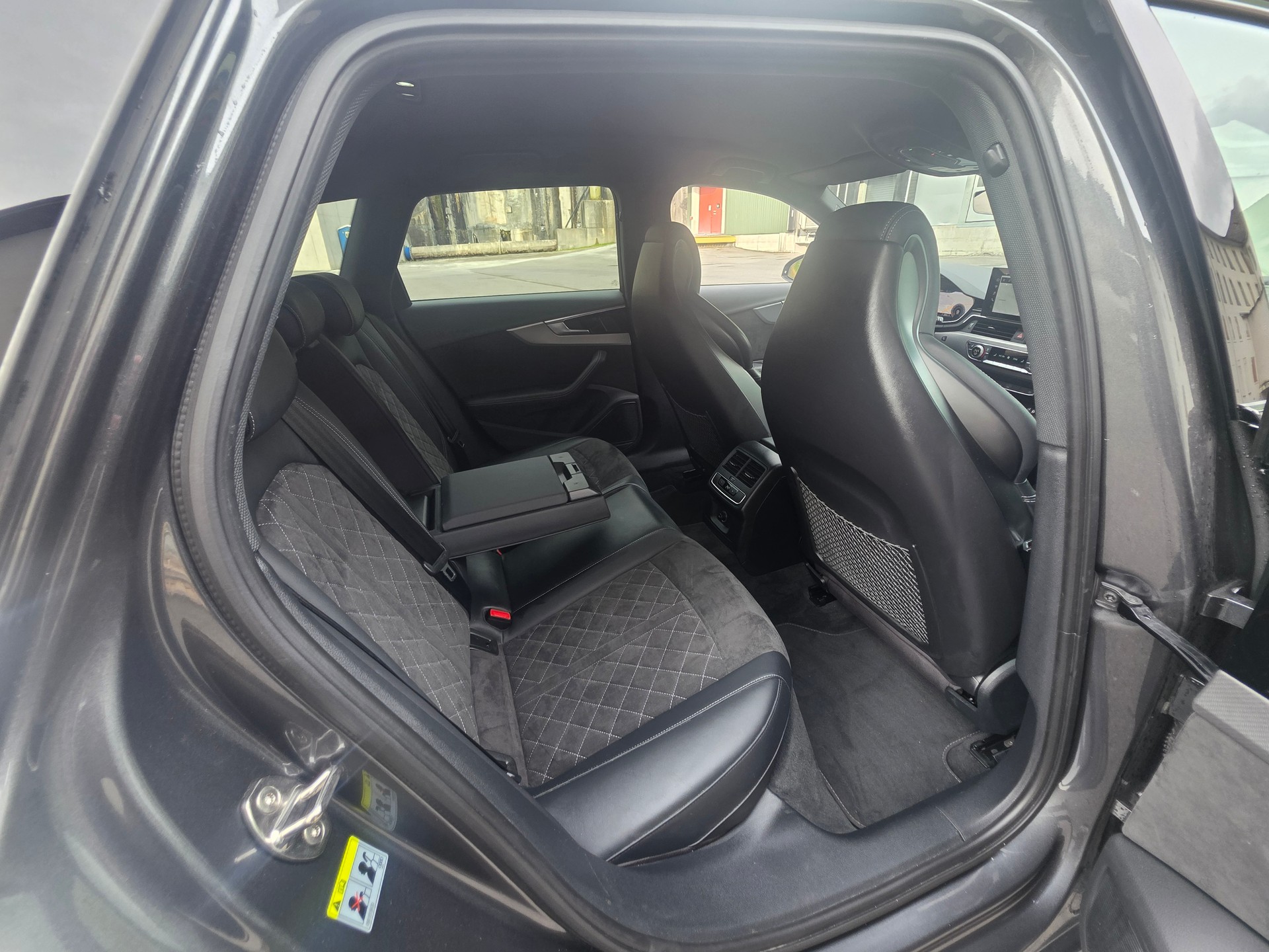 AUDI A4 Avant 45 TFSI S line S-tronic quattro-image-26