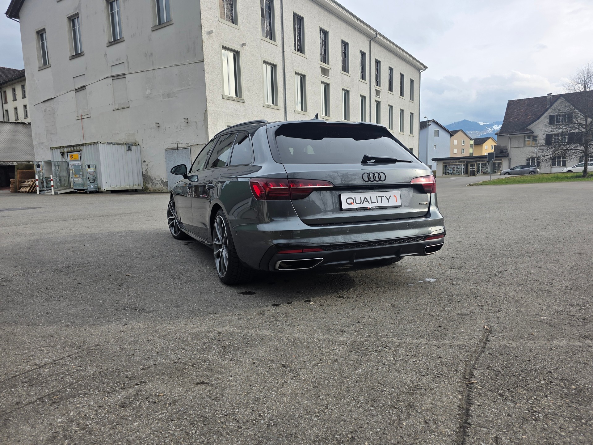AUDI A4 Avant 45 TFSI S line S-tronic quattro-image-18