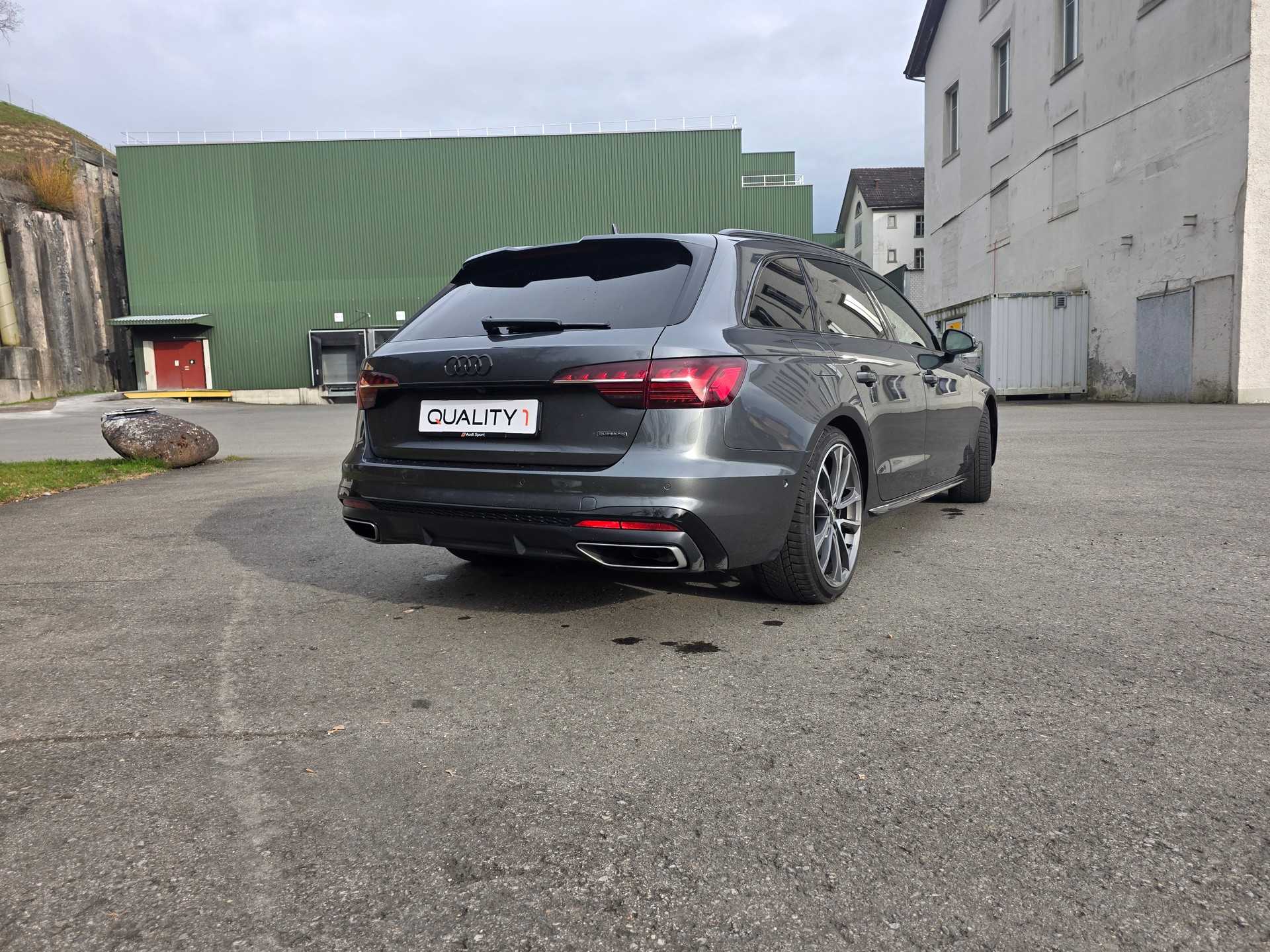 AUDI A4 Avant 45 TFSI S line S-tronic quattro-image-17