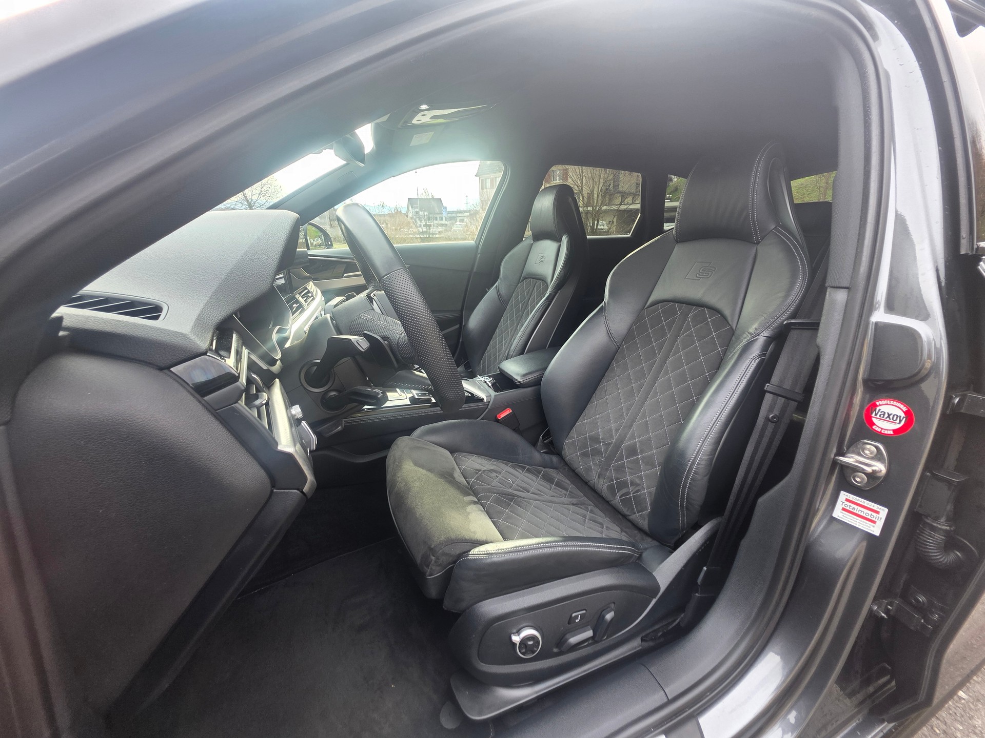 AUDI A4 Avant 45 TFSI S line S-tronic quattro-image-23