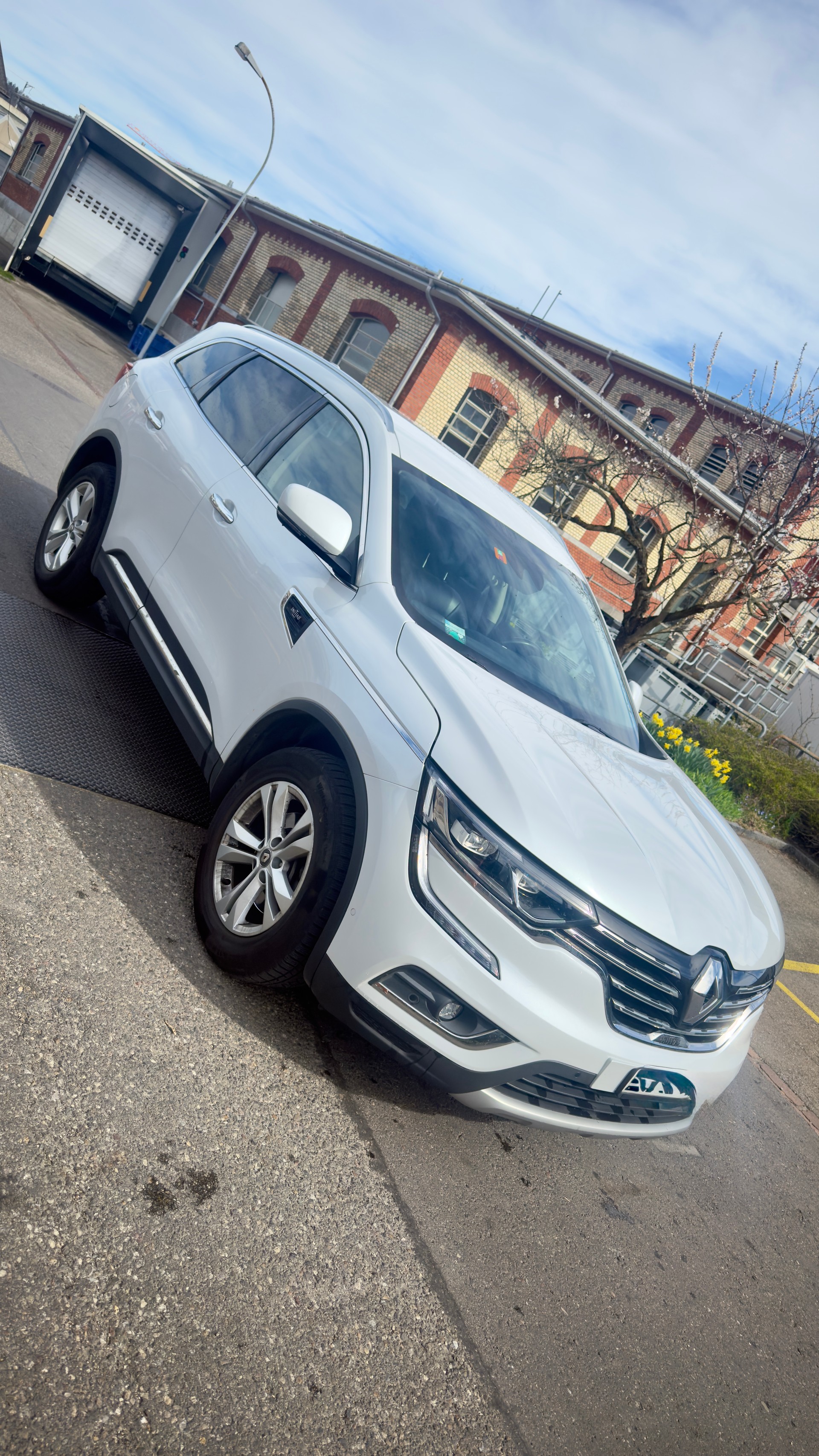 RENAULT Koleos 2.0 dCi Initiale Paris 4x4 Xtronic CVT-image-1