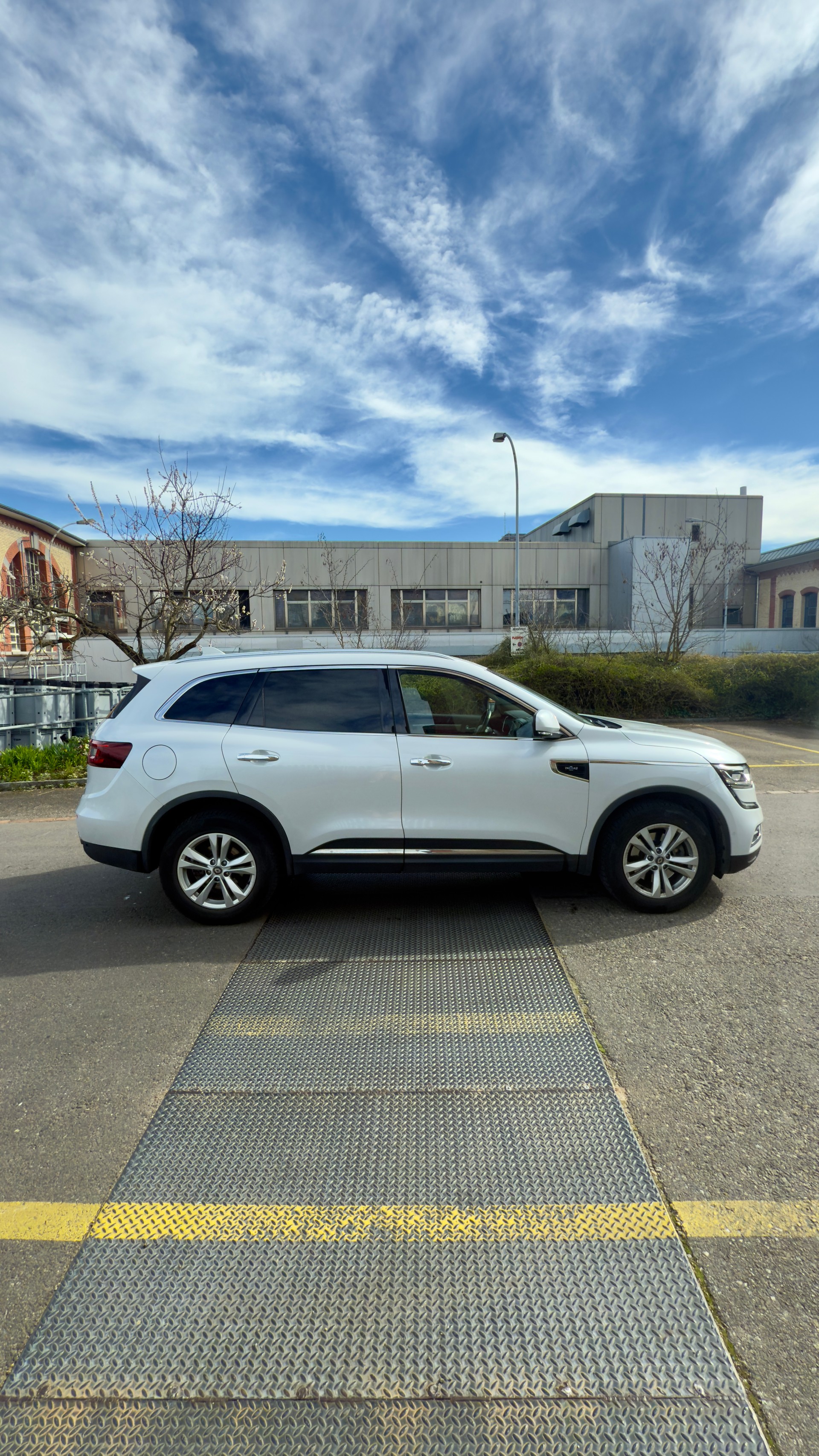 RENAULT Koleos 2.0 dCi Initiale Paris 4x4 Xtronic CVT-image-4