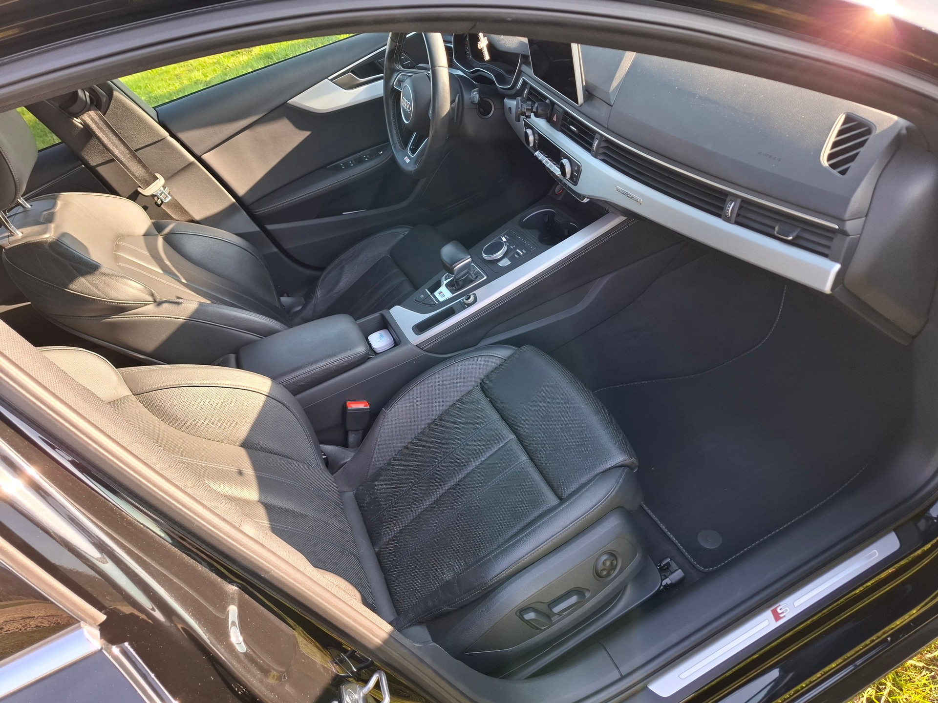 AUDI S4 Avant 3.0 TFSI quattro tiptronic-image-6