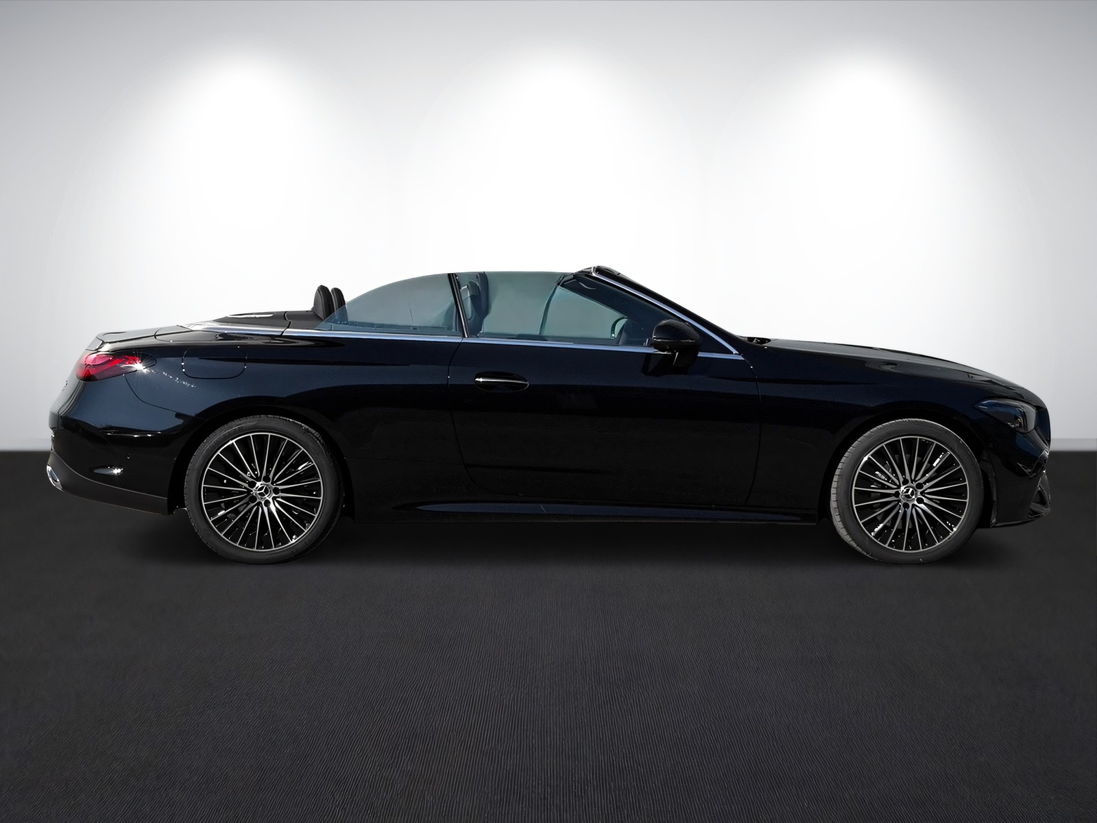 MERCEDES-BENZ CLE 300 Cabrio 4Matic 9G-Tronic-image-5