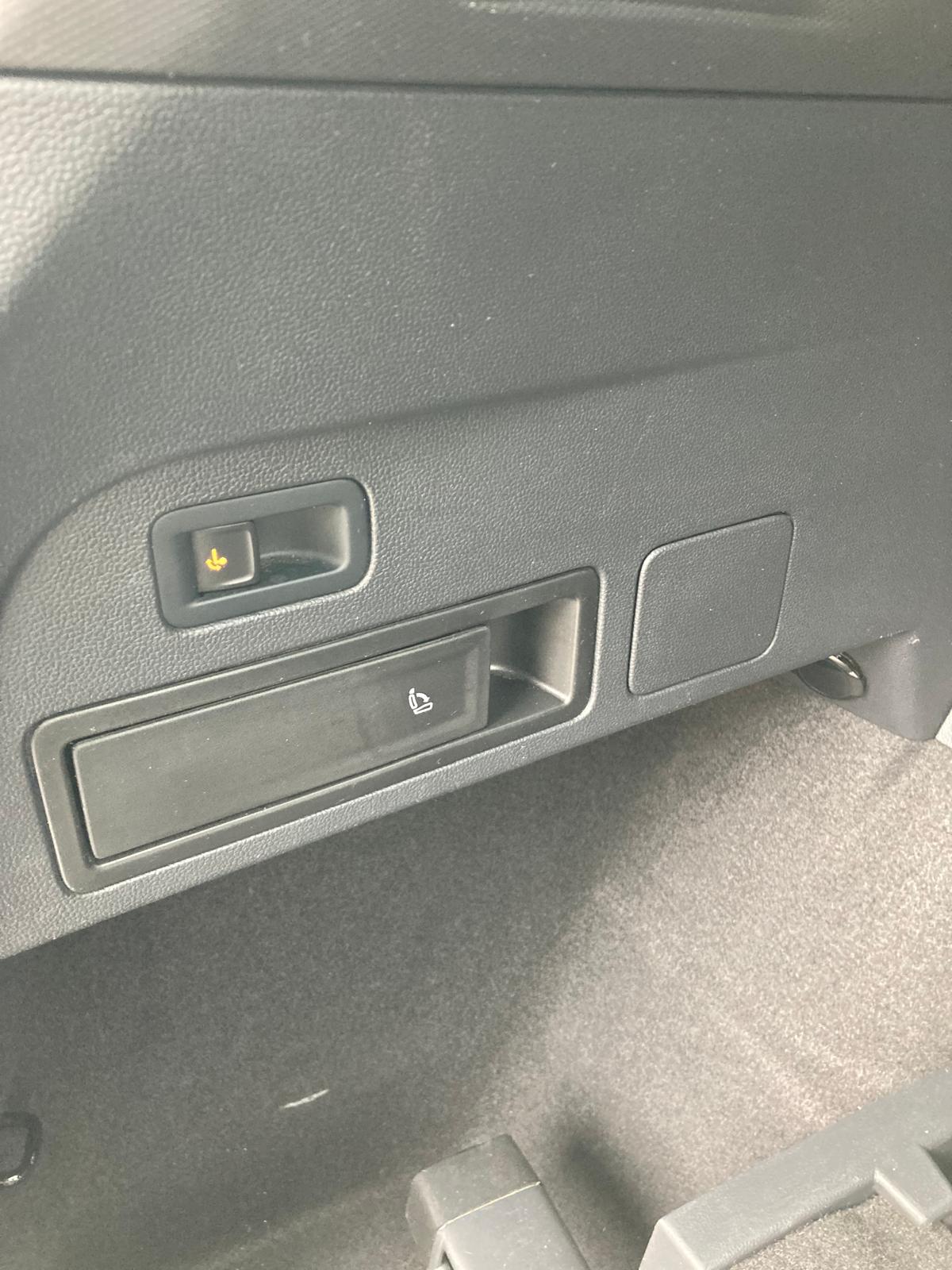 VW Tiguan Allspace 2.0TSI R-Line 4Motion DSG-image-13