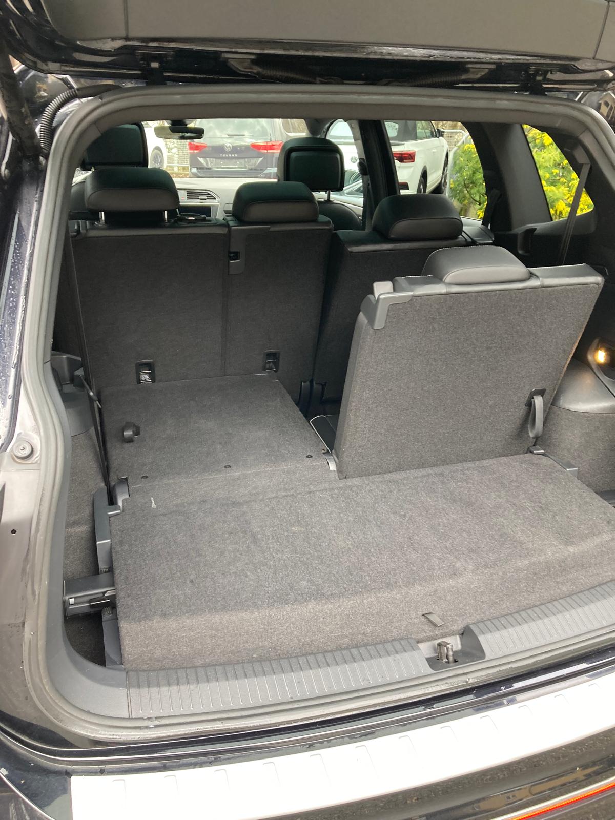 VW Tiguan Allspace 2.0TSI R-Line 4Motion DSG-image-14