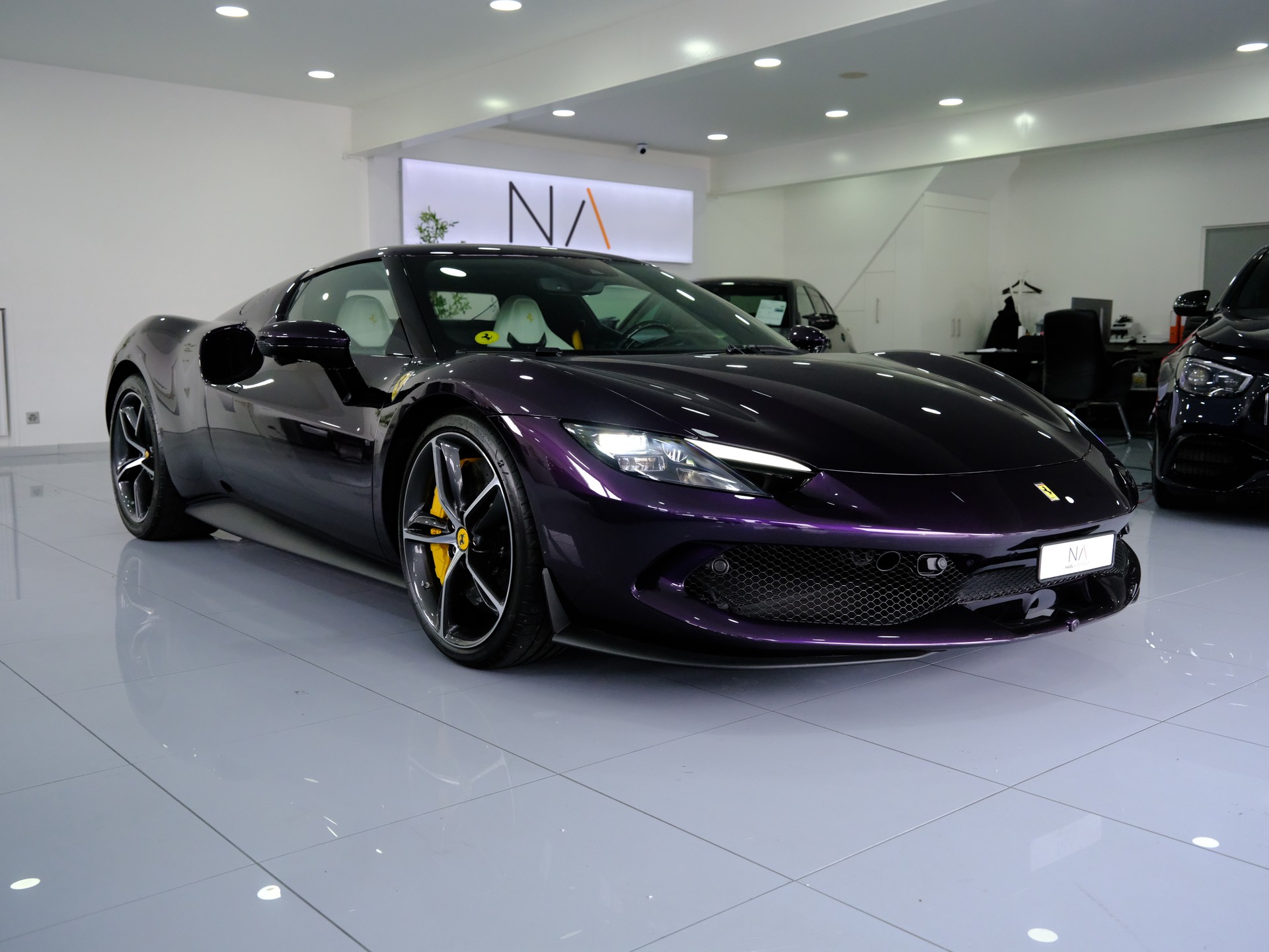FERRARI 296 GTB-showroom-element-1