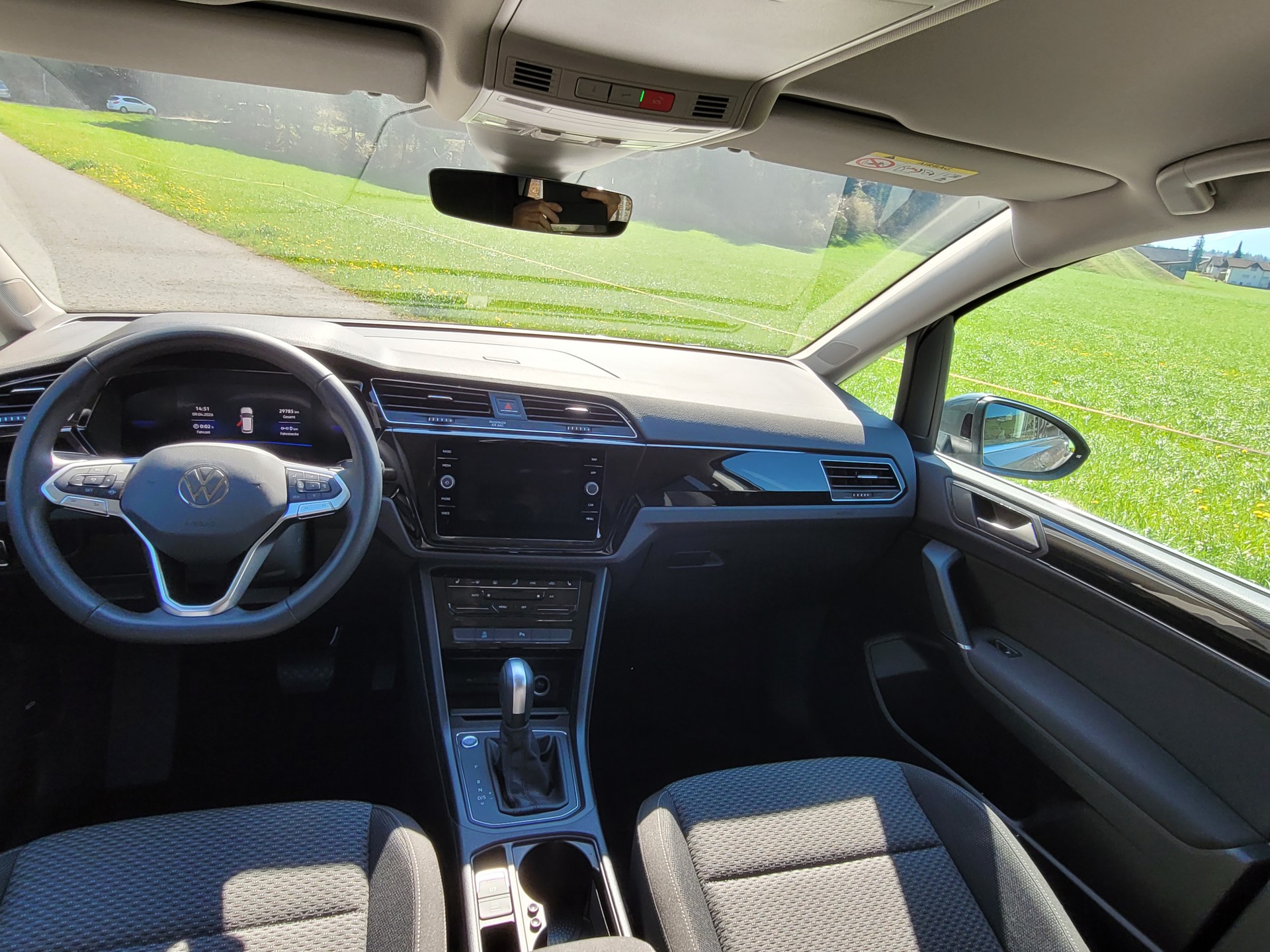VW Touran 1.5 TSI EVO Comfortline DSG *7-Plätzer mit VW Herstellergarantie*-image-9