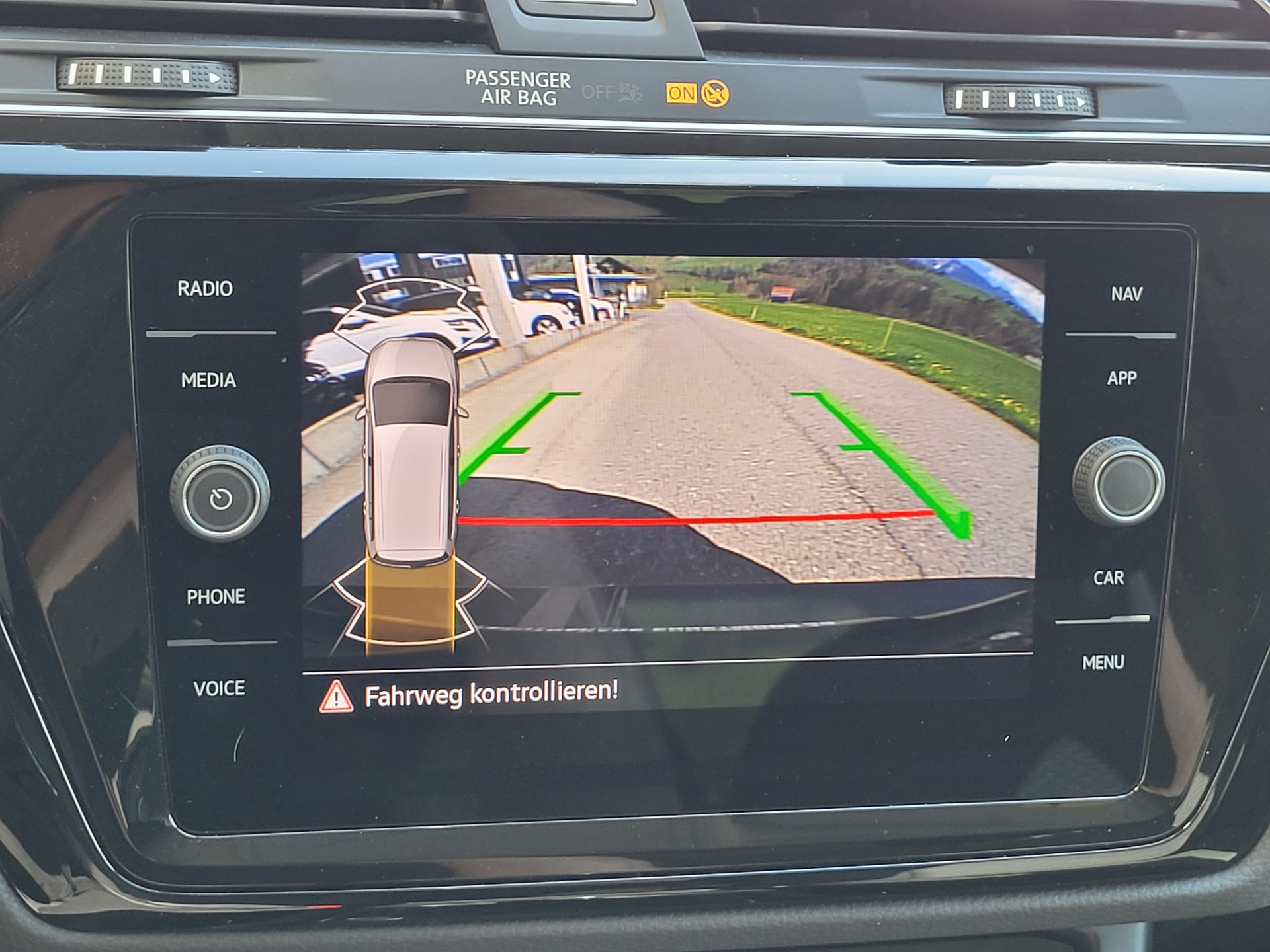 VW Touran 1.5 TSI EVO Comfortline DSG *7-Plätzer mit VW Herstellergarantie*-image-11