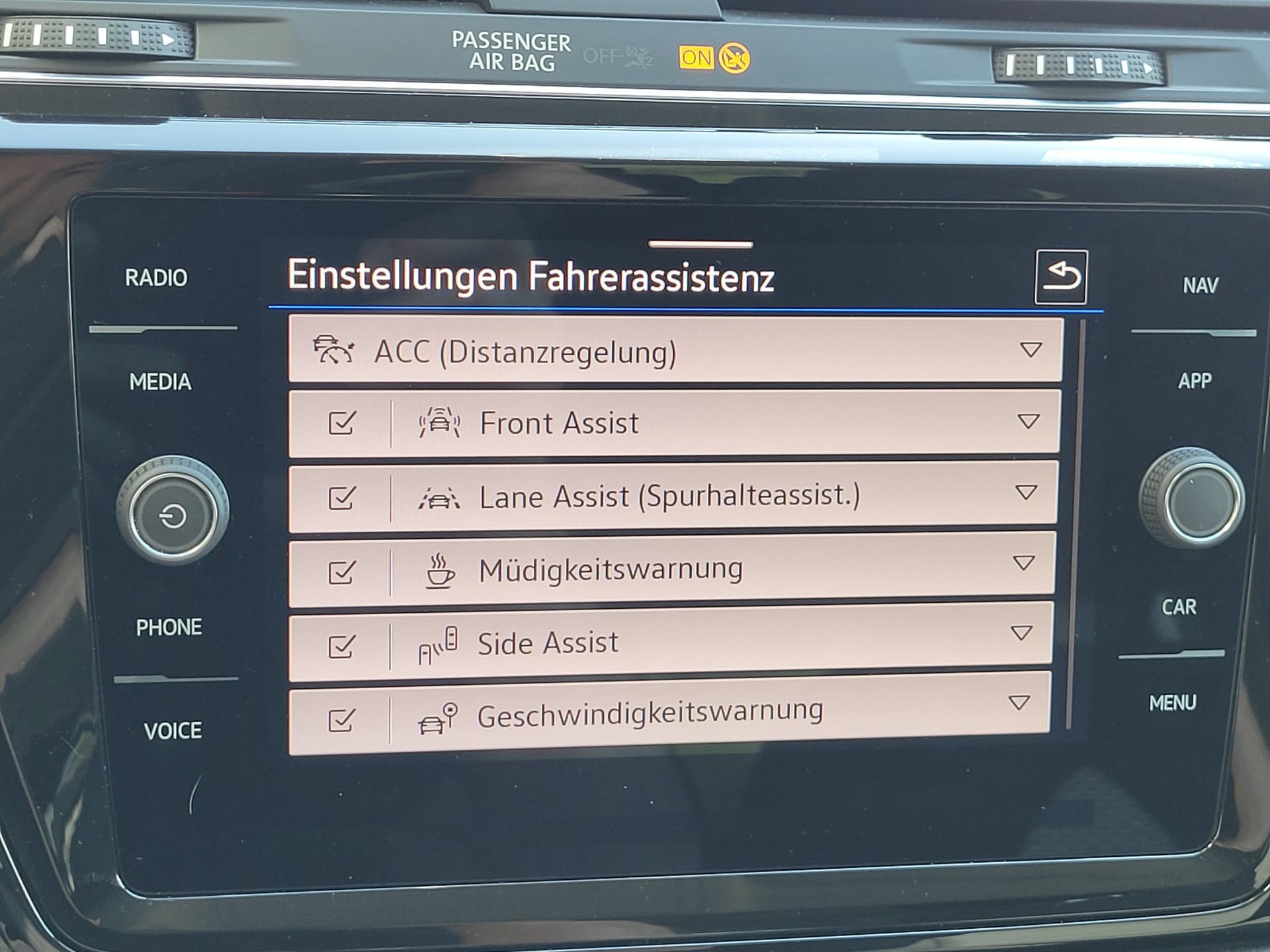 VW Touran 1.5 TSI EVO Comfortline DSG *7-Plätzer mit VW Herstellergarantie*-image-13