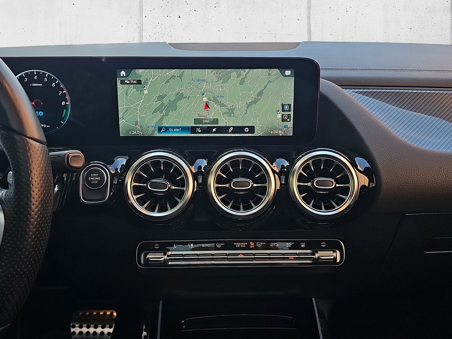 MERCEDES-BENZ GLA 250e AMG Line 8G-DCT-image-20