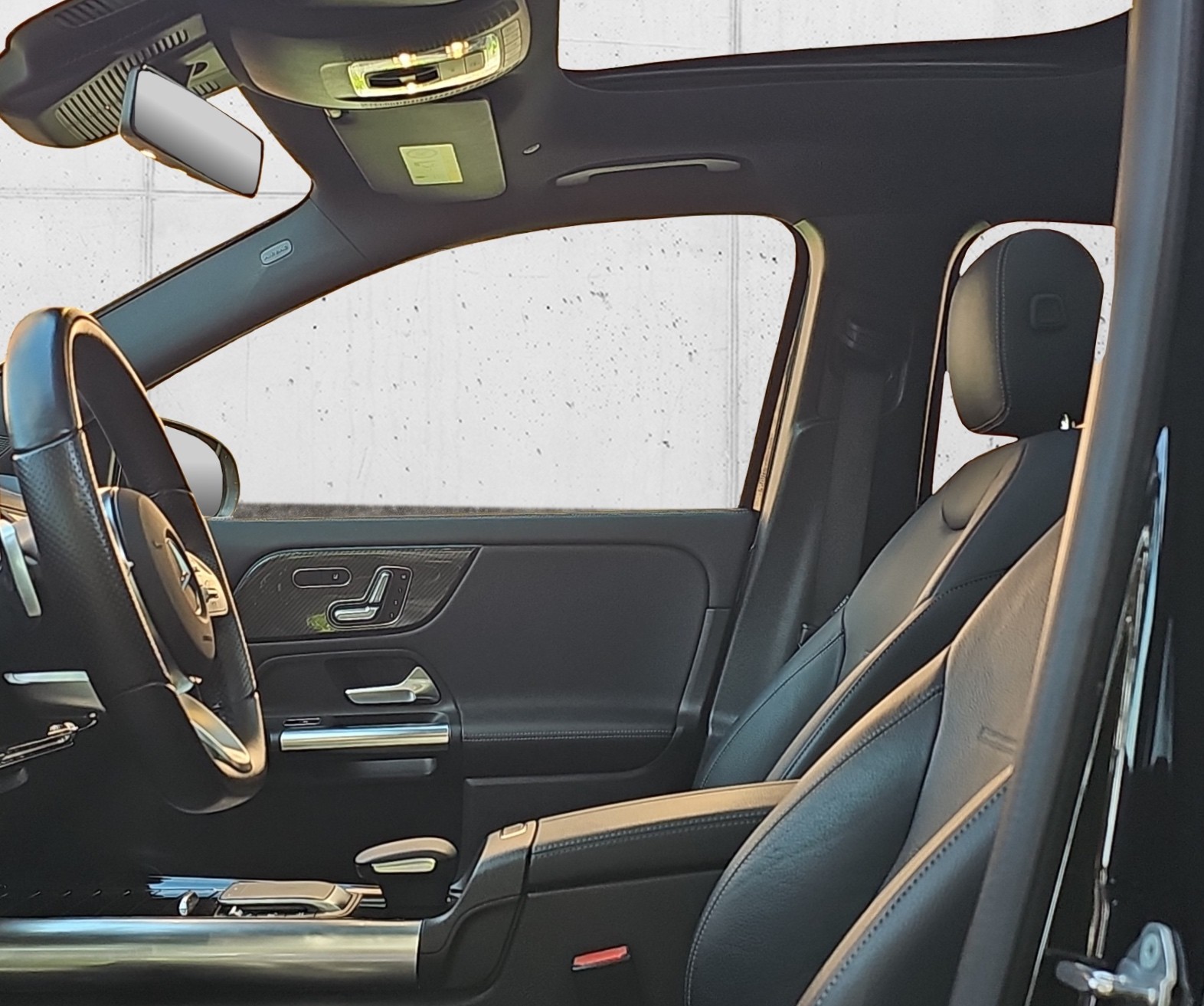 MERCEDES-BENZ GLA 250e AMG Line 8G-DCT-image-10