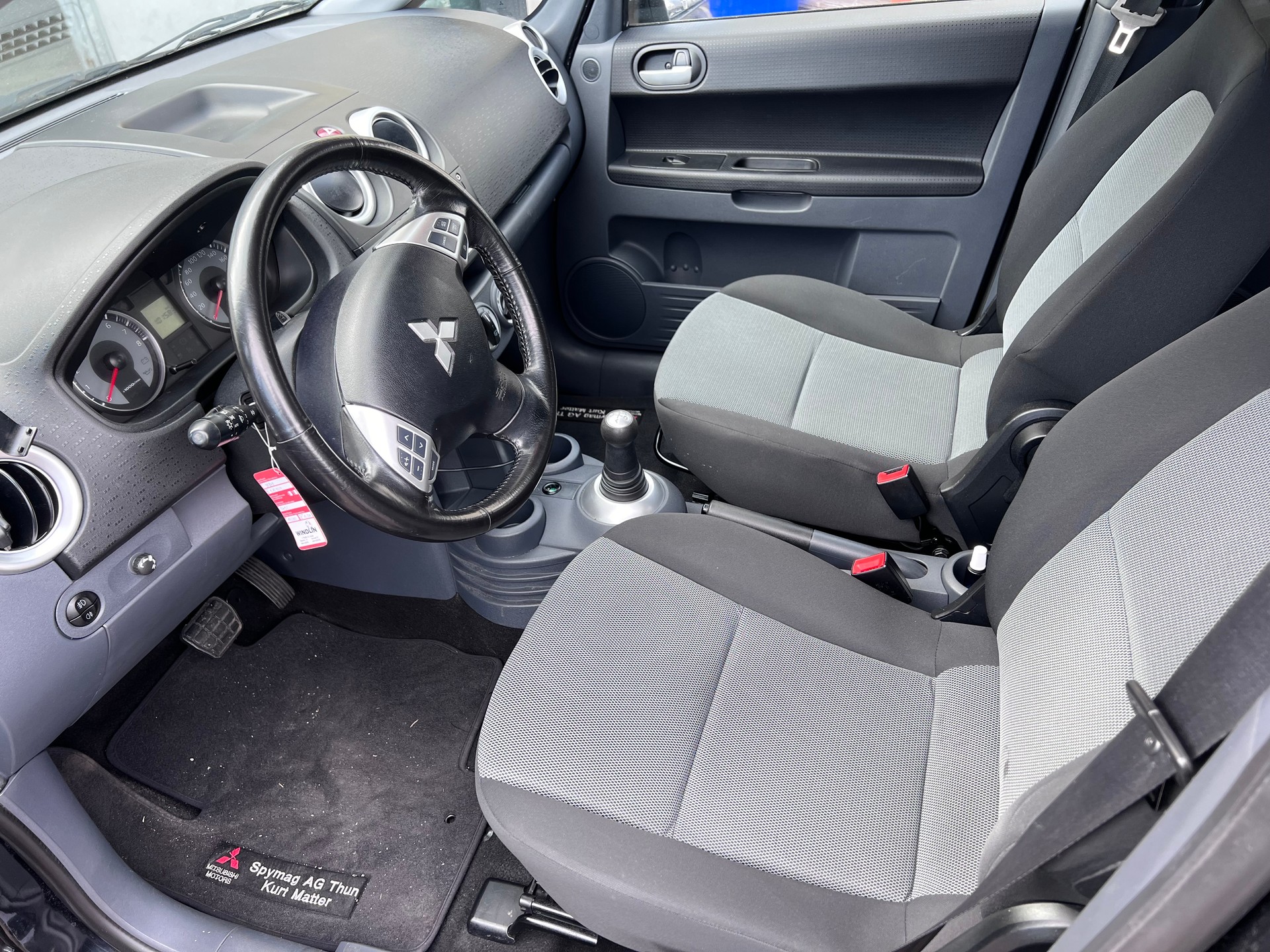 MITSUBISHI Colt 1.3 16V Jubilé (35) Allshift-image-8
