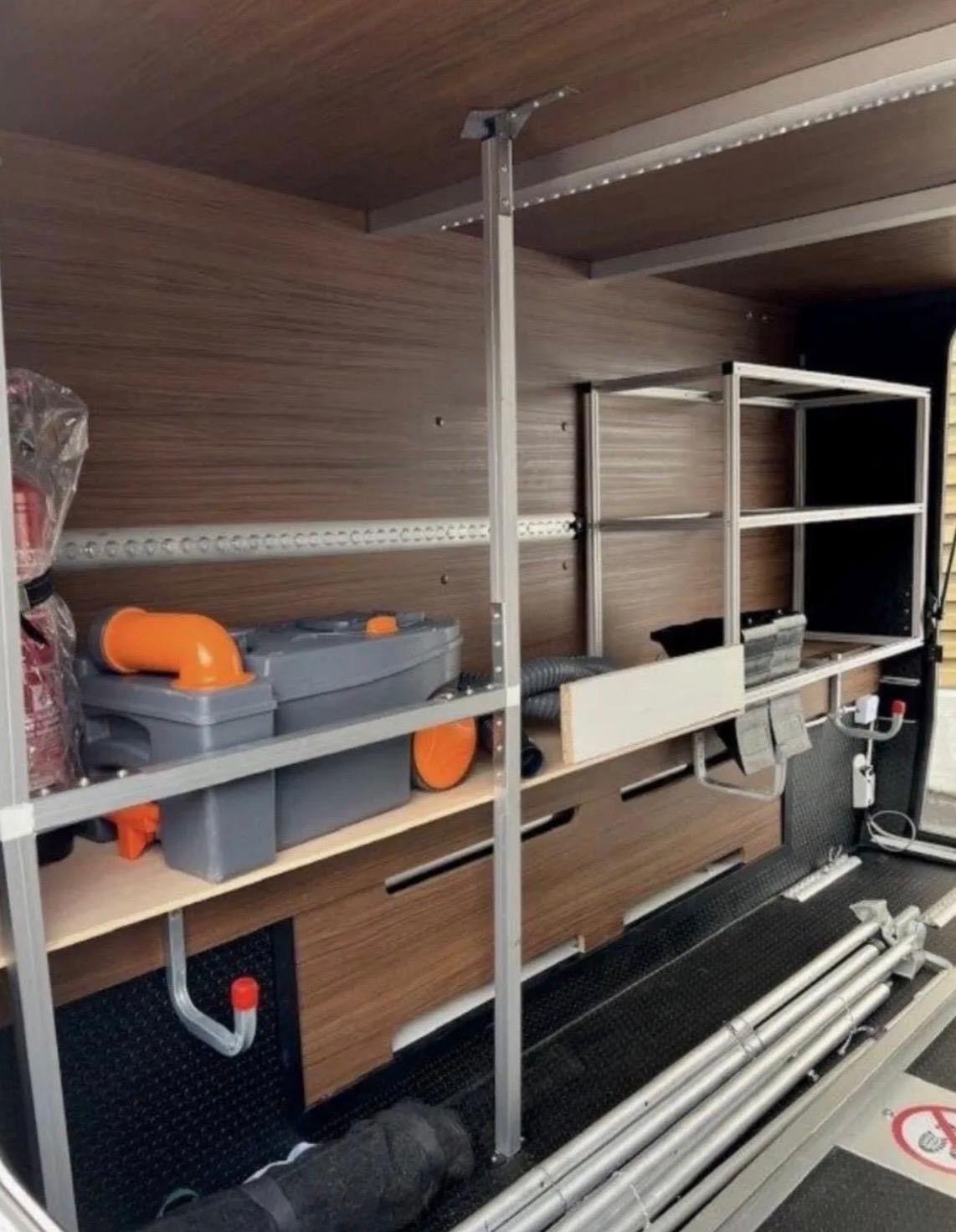 NIESMANN + BISCHOFF Flair Arto 76 LE Top Gepflegt und Autark-image-14