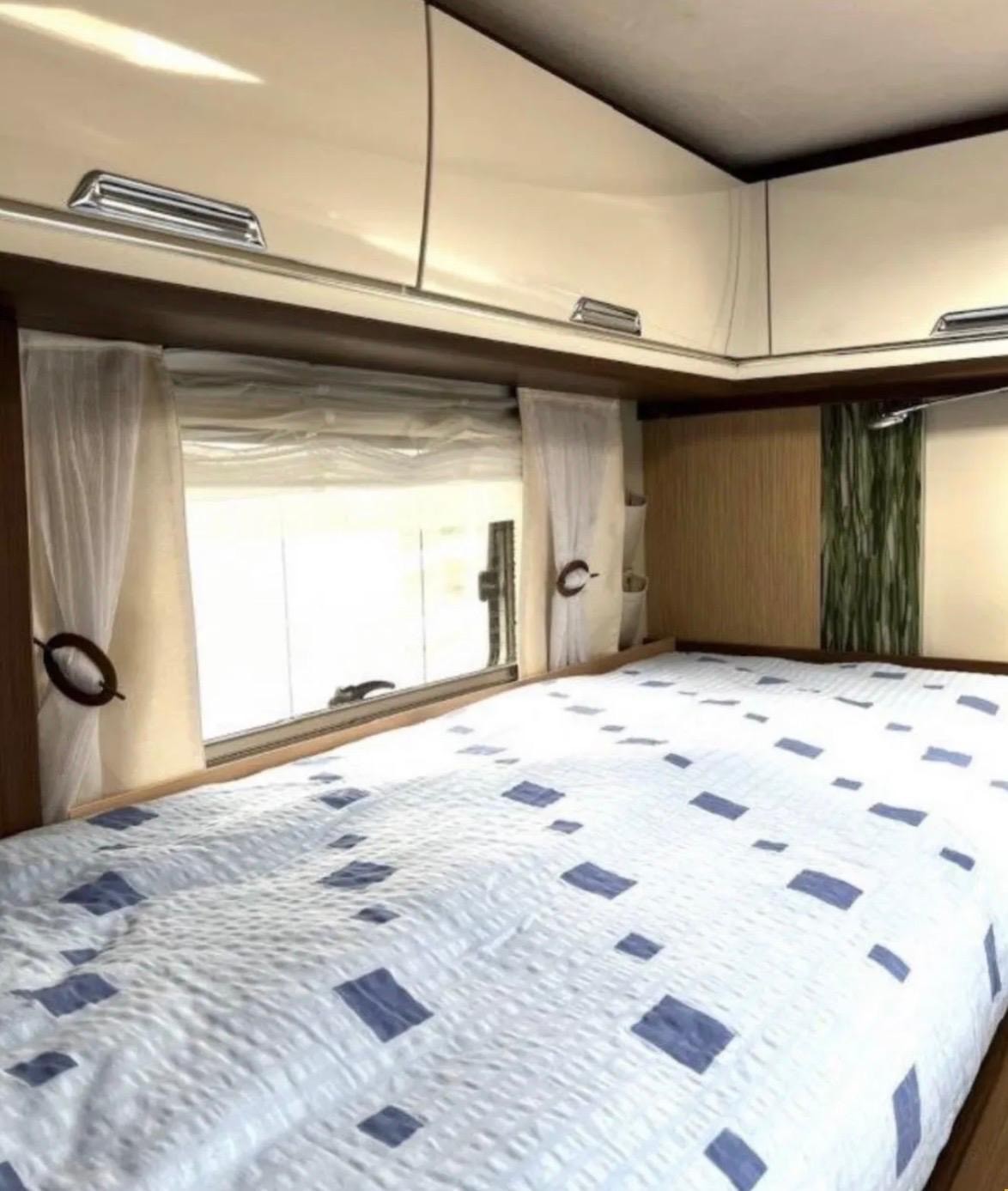 NIESMANN + BISCHOFF Flair Arto 76 LE Top Gepflegt und Autark-image-13