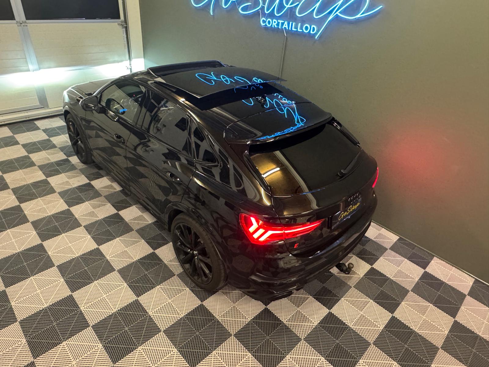AUDI RS Q3 Sportback quattro S tronic-showroom-element-1