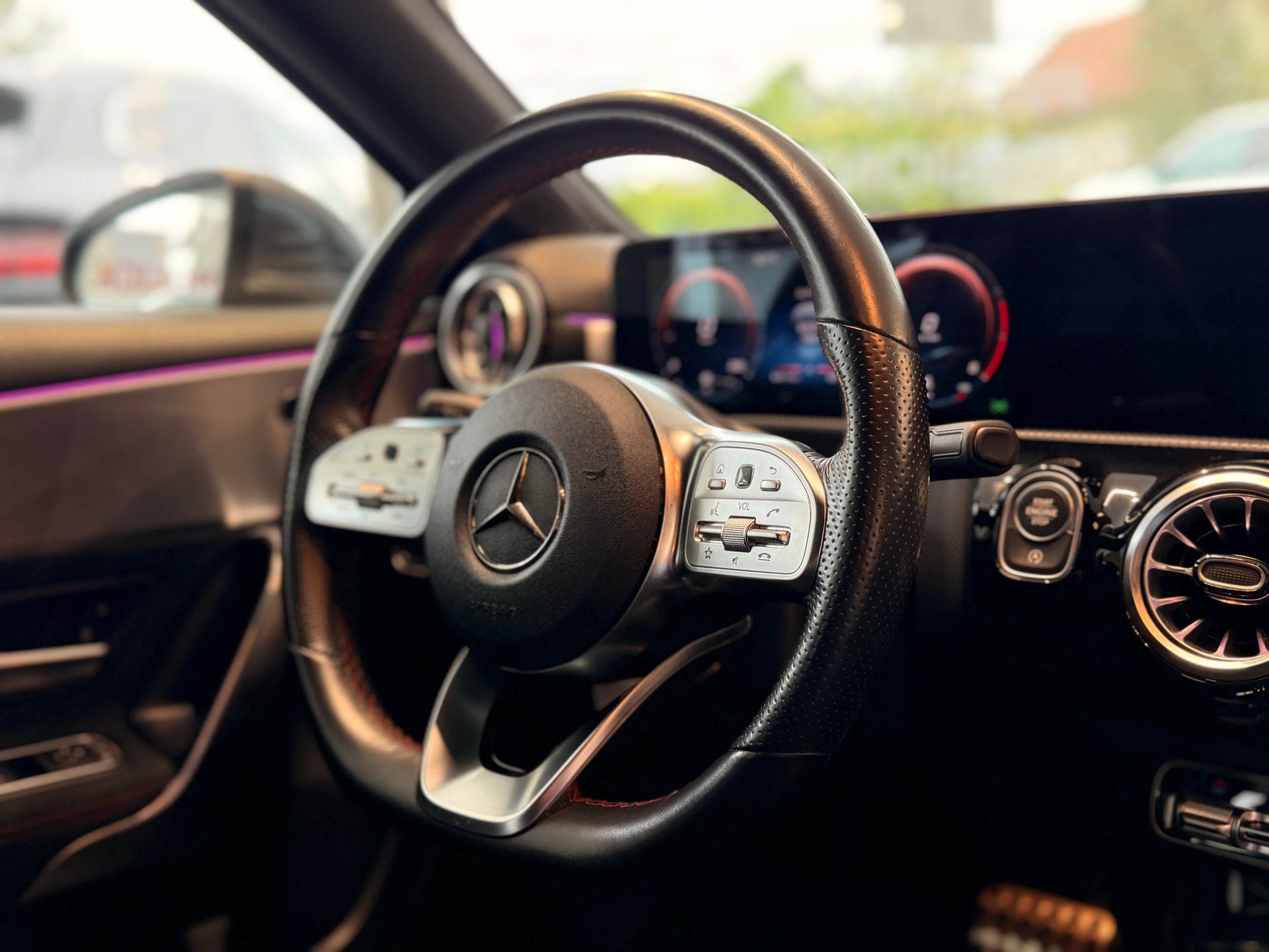 MERCEDES-BENZ A 180 Style 7G-DCT-image-21
