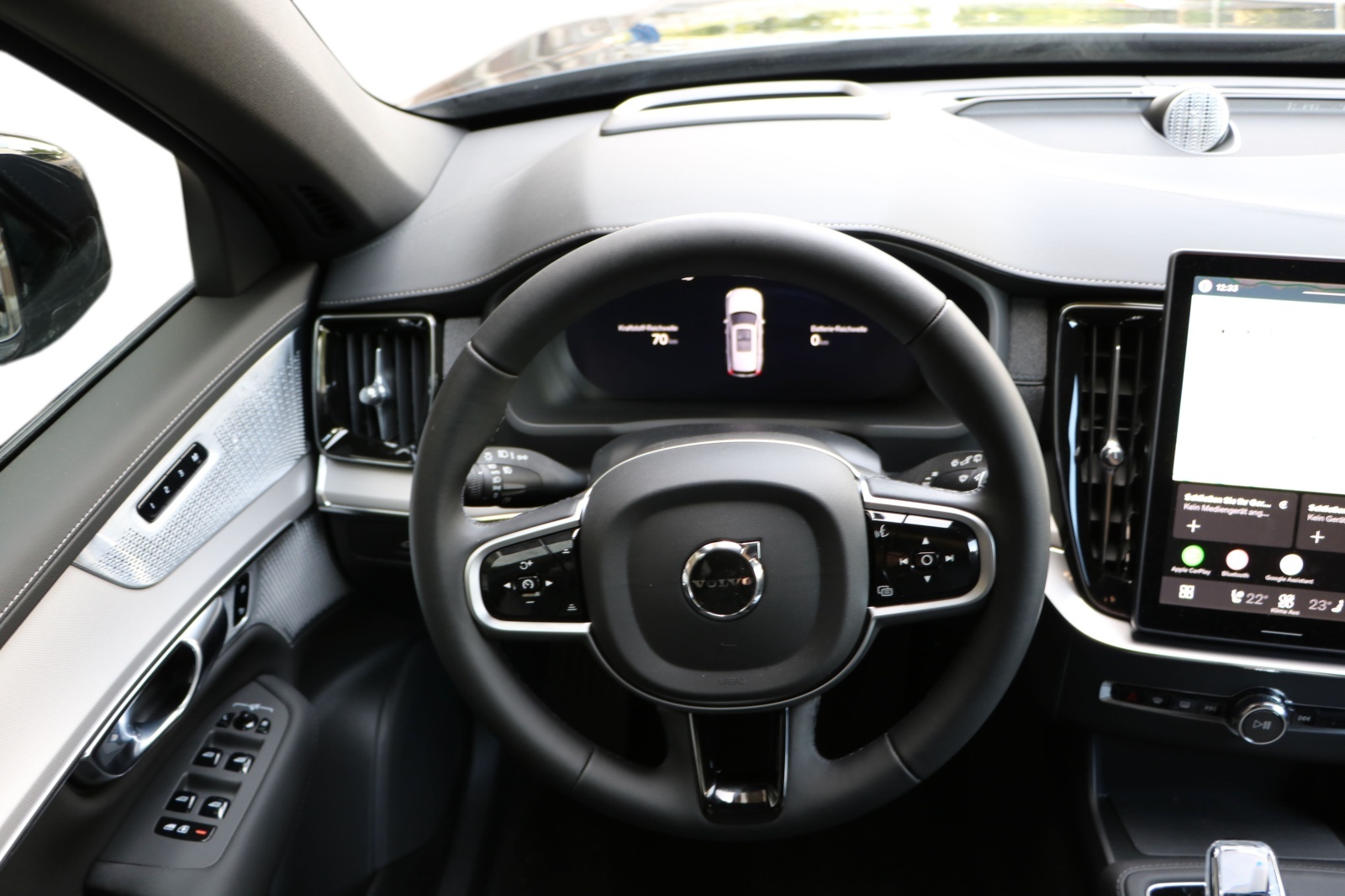 VOLVO XC90 T8 AWD PluginHybrid Dark Edition Geartronic-image-16