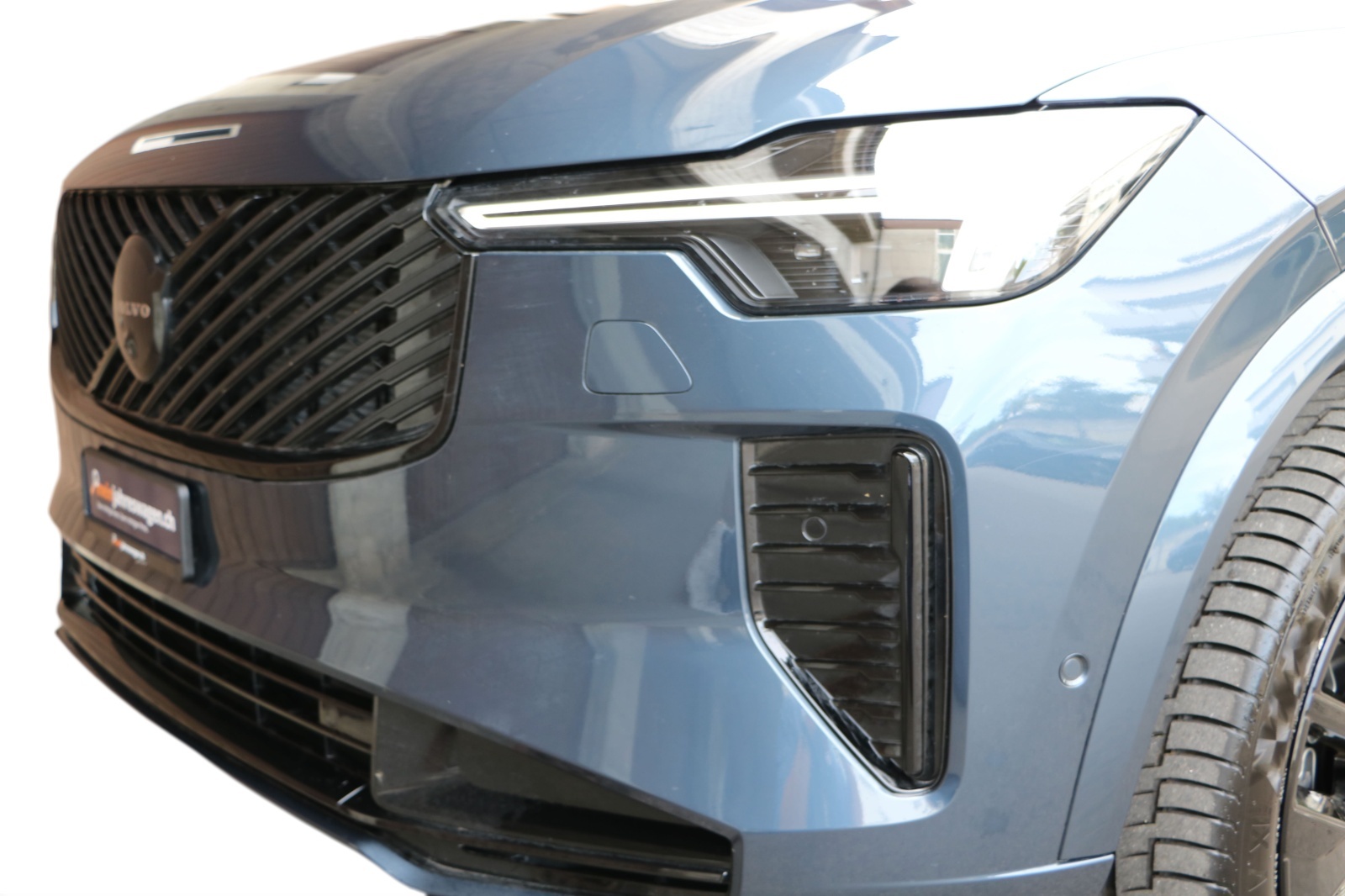 VOLVO XC90 T8 AWD PluginHybrid Dark Edition Geartronic-image-5