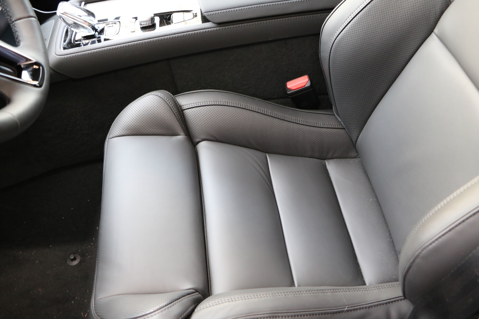 VOLVO XC90 T8 AWD PluginHybrid Dark Edition Geartronic-image-11