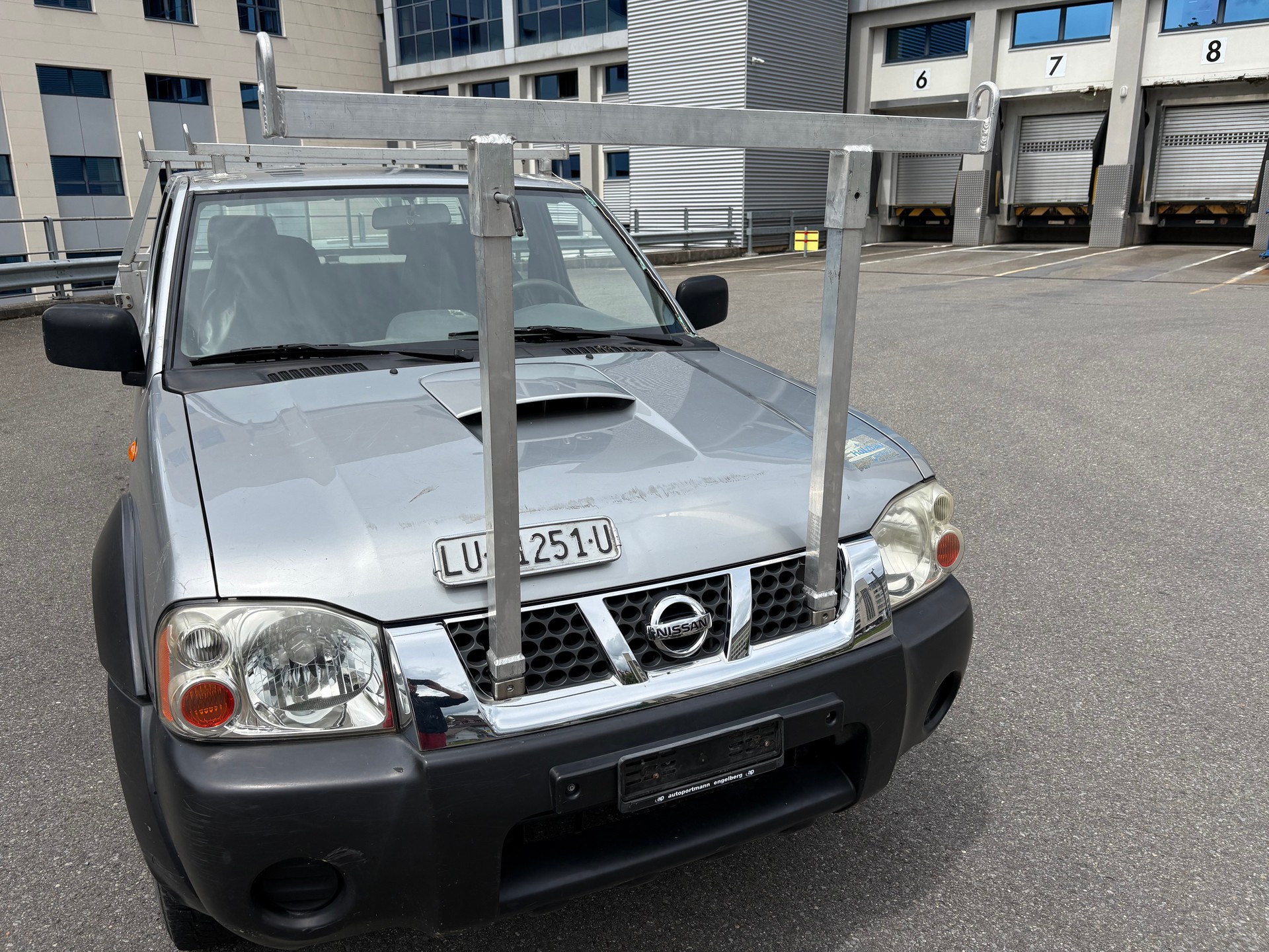 NISSAN NP300 4x4 King Cab-image-7