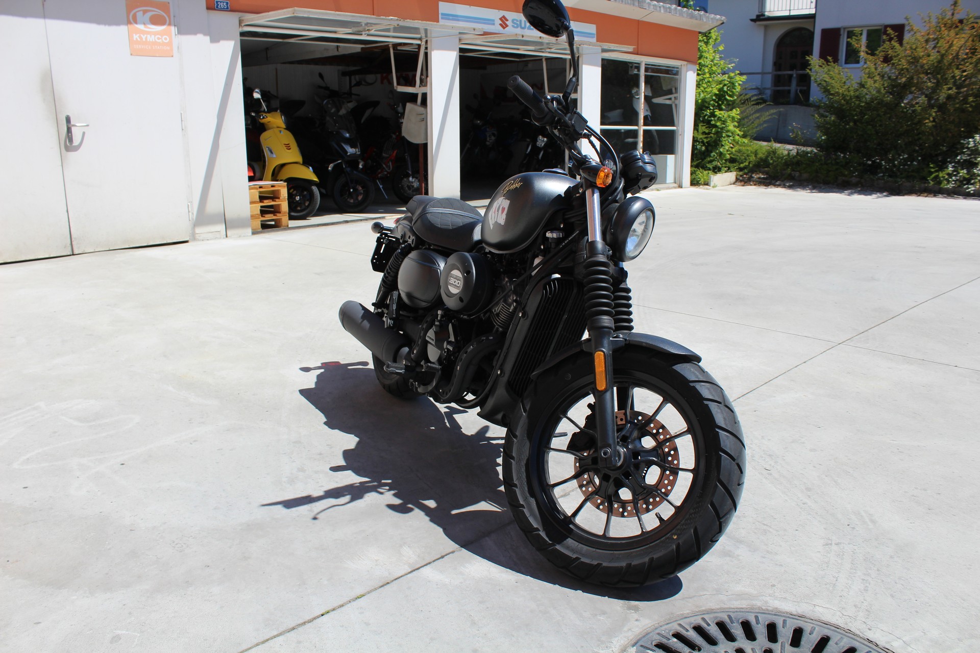 HYOSUNG GV 300 Bobber-image-0