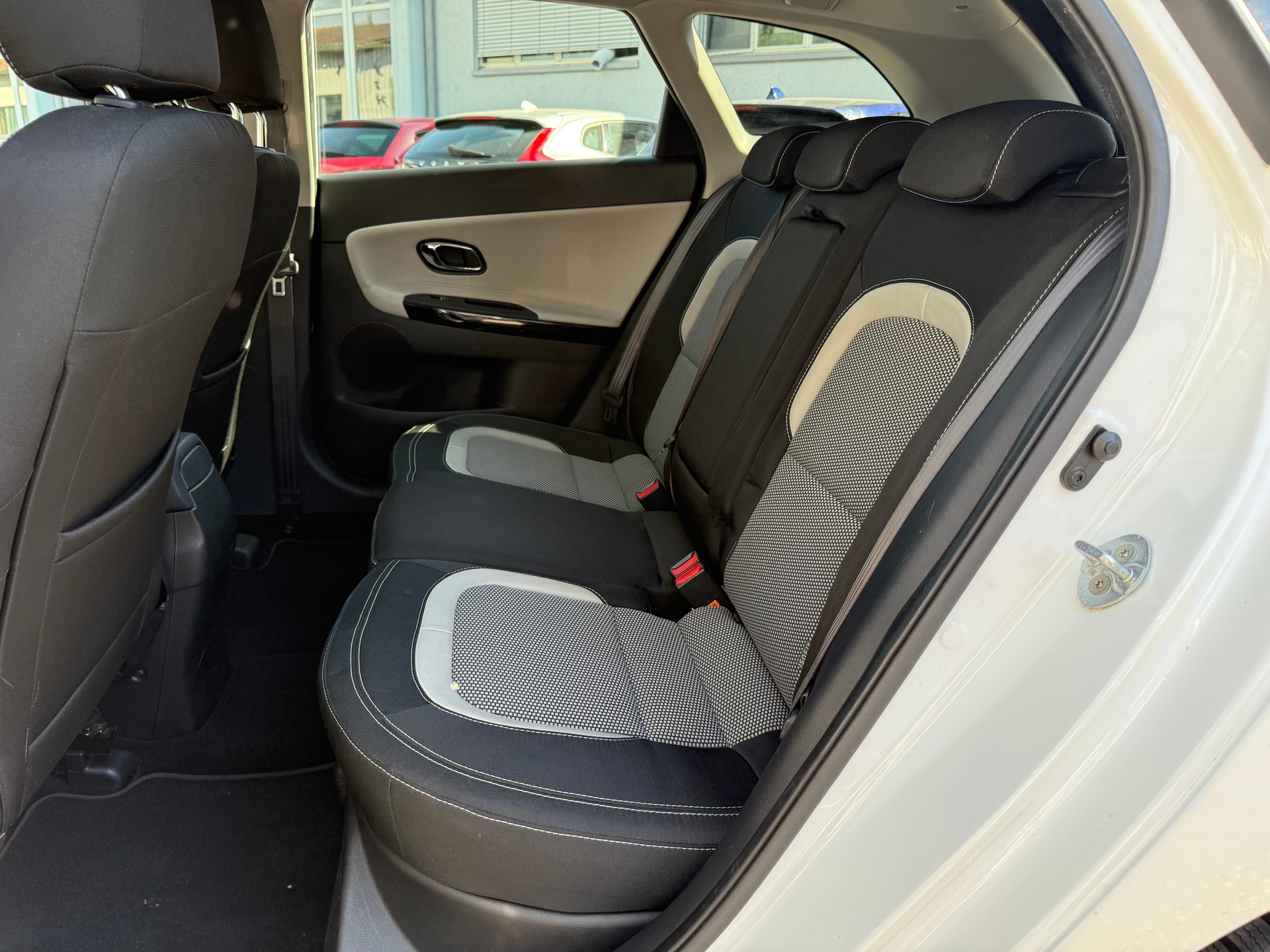 KIA Cee'd Sportswagon 1.0 T-GDi Trend-image-9