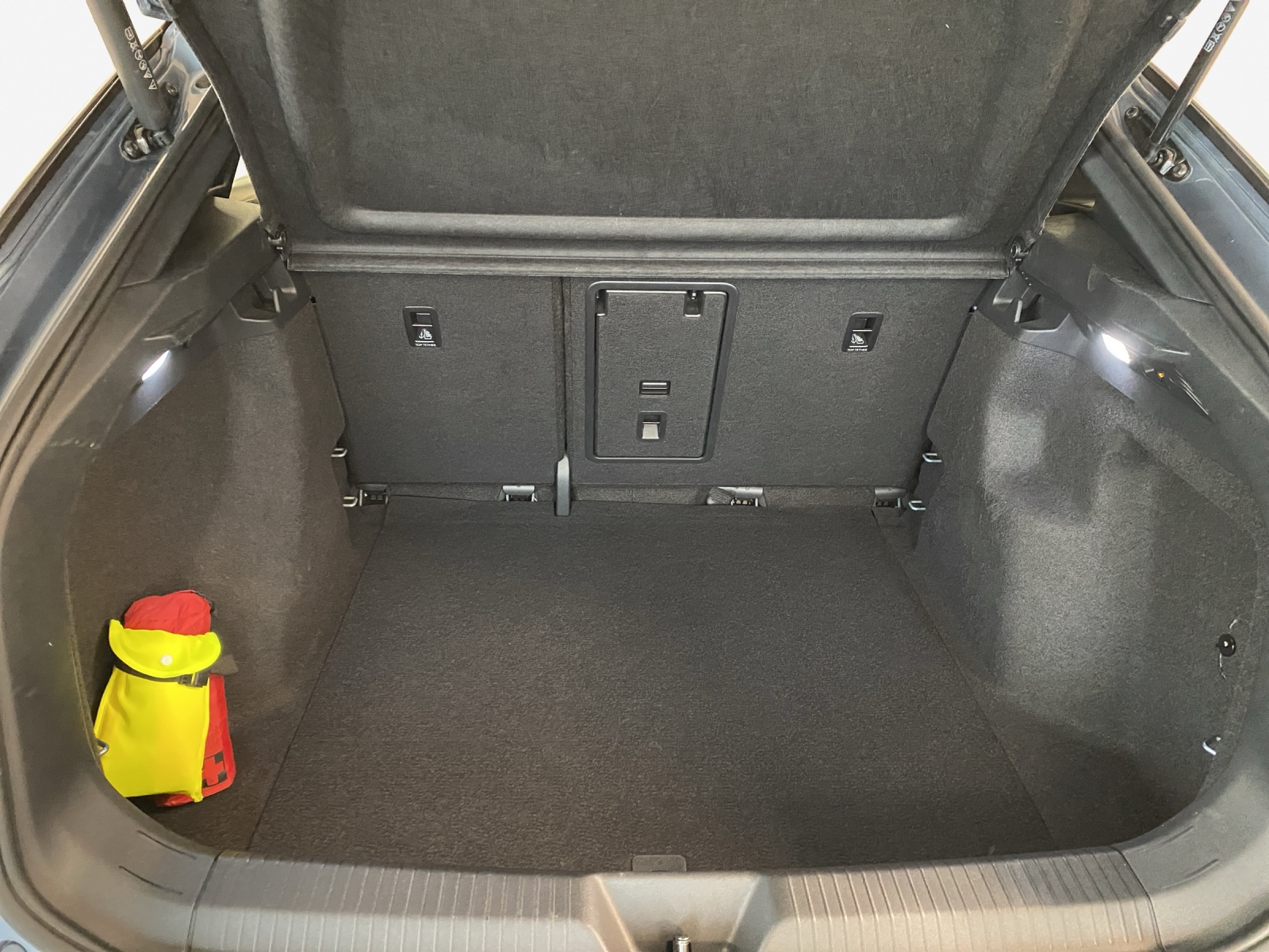 VW ID.5 Pro Performance 77 kWh-image-12