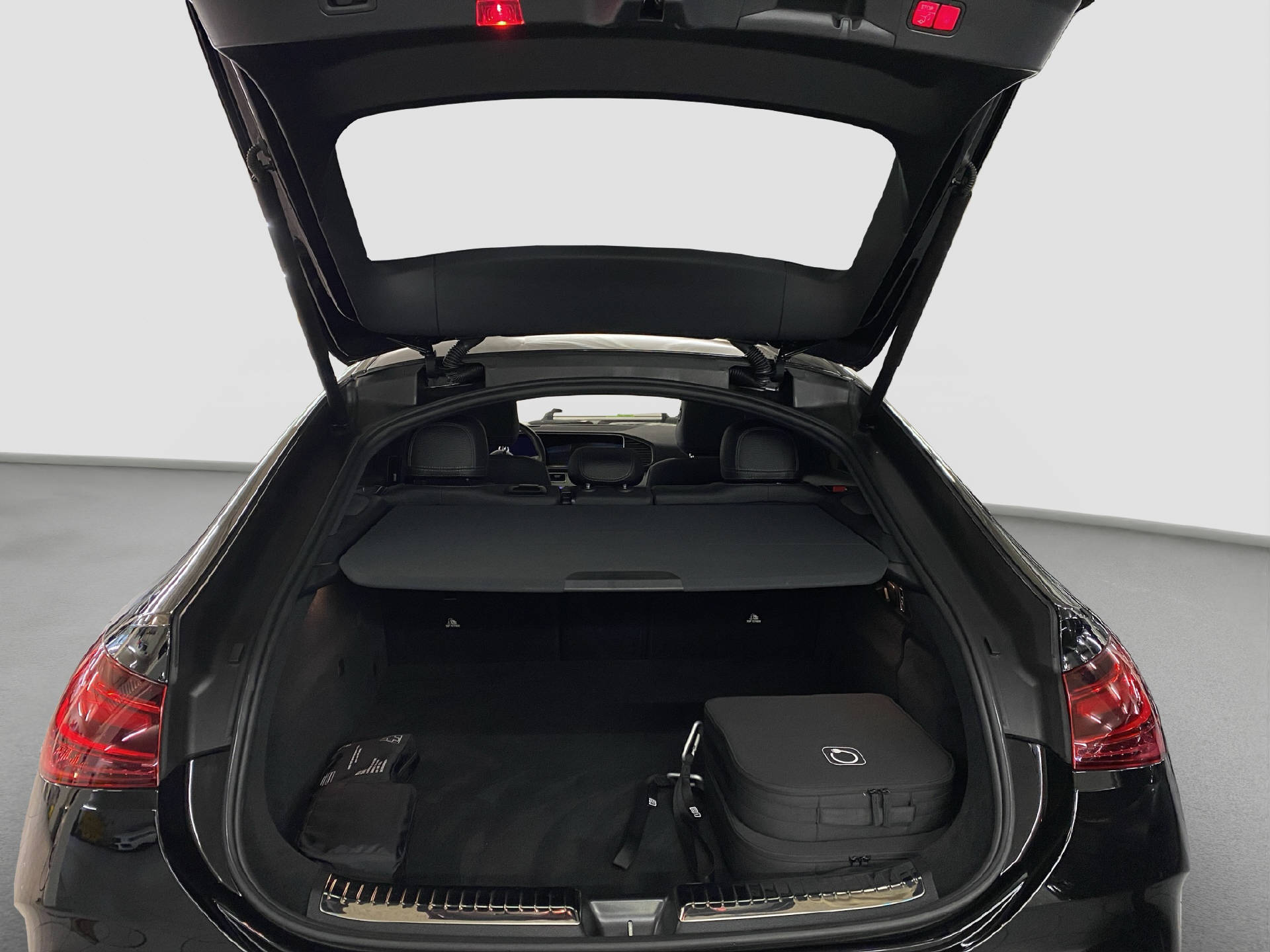 MERCEDES-BENZ GLE 400 e AMG Line 4MATIC Coupé-image-15