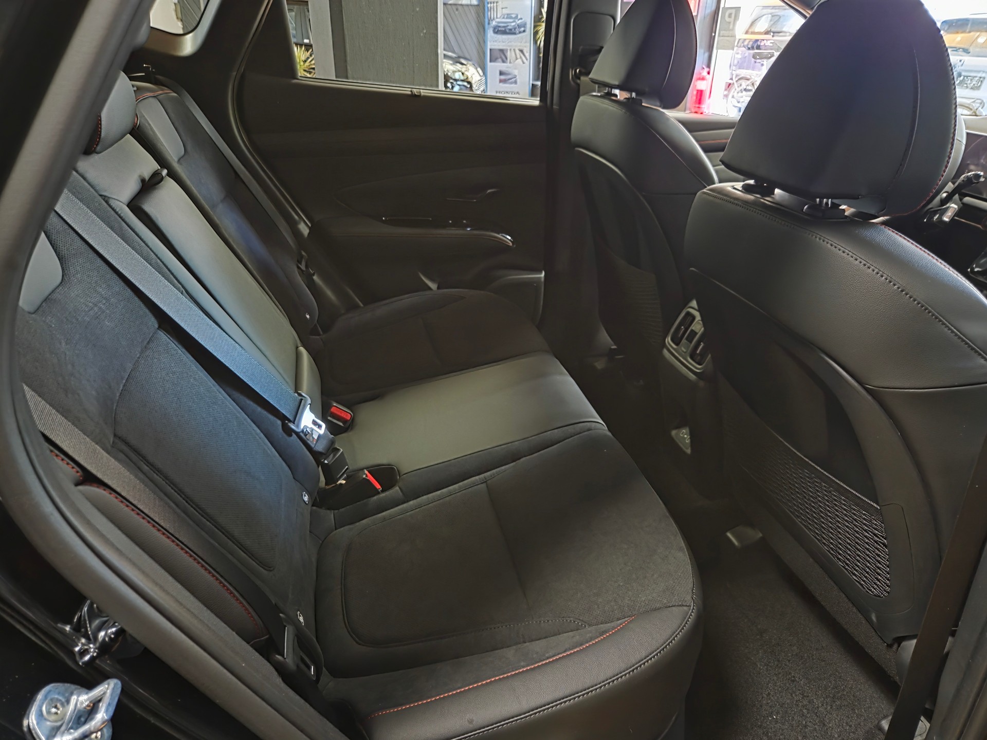 HYUNDAI TUCSON-image-6