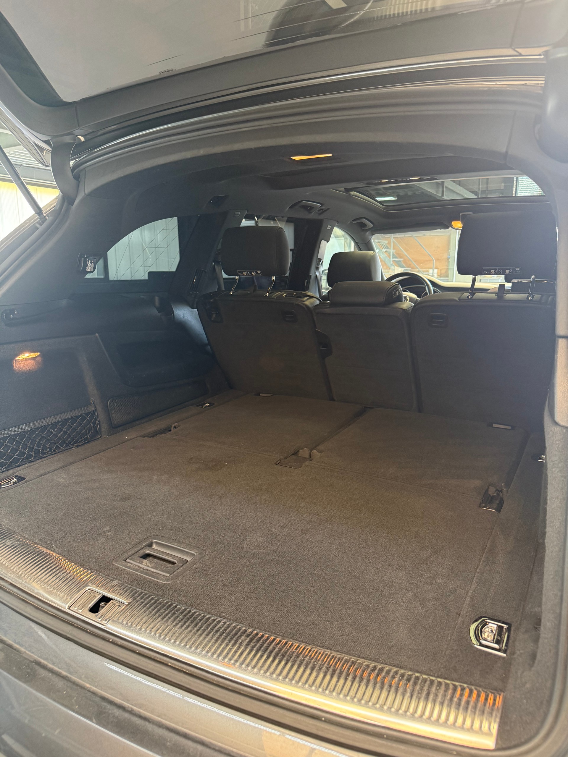 AUDI Q7 3.0 TDI Quattro S Line 7 Plätzer-image-13